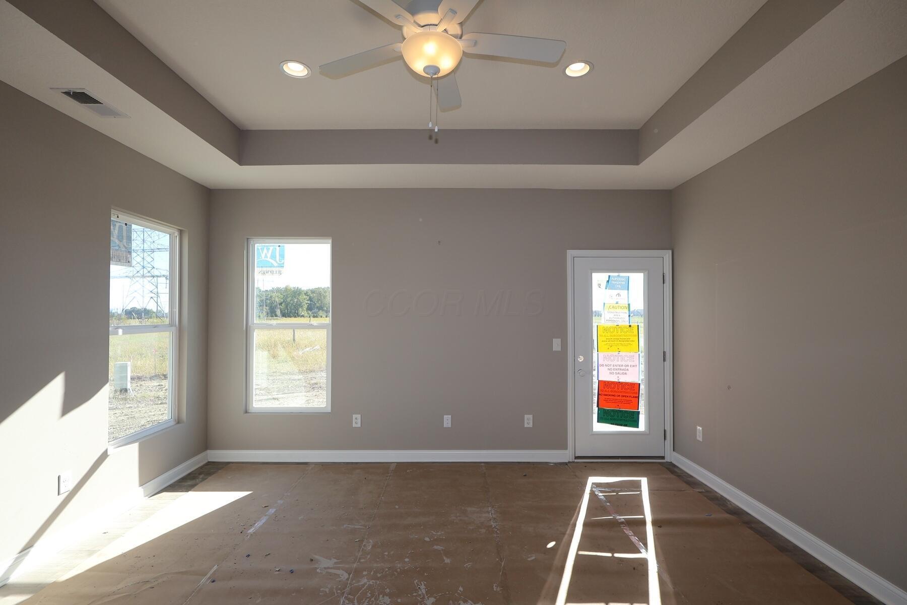 5894 Creekview Drive Property Photo 5