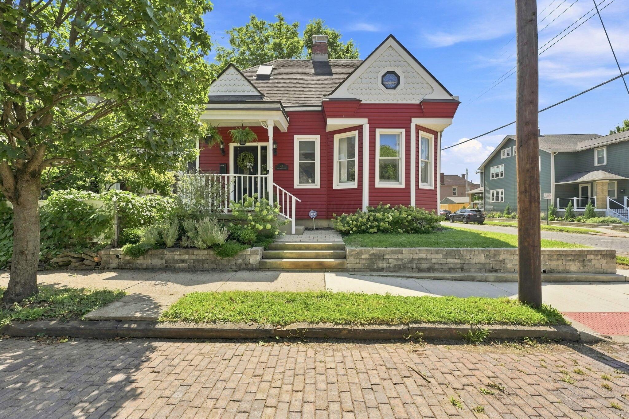 421 E Kossuth Street Property Photo 1