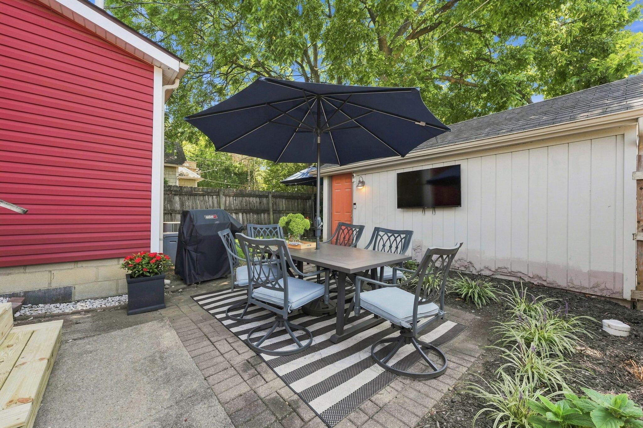 421 E Kossuth Street Property Photo 39