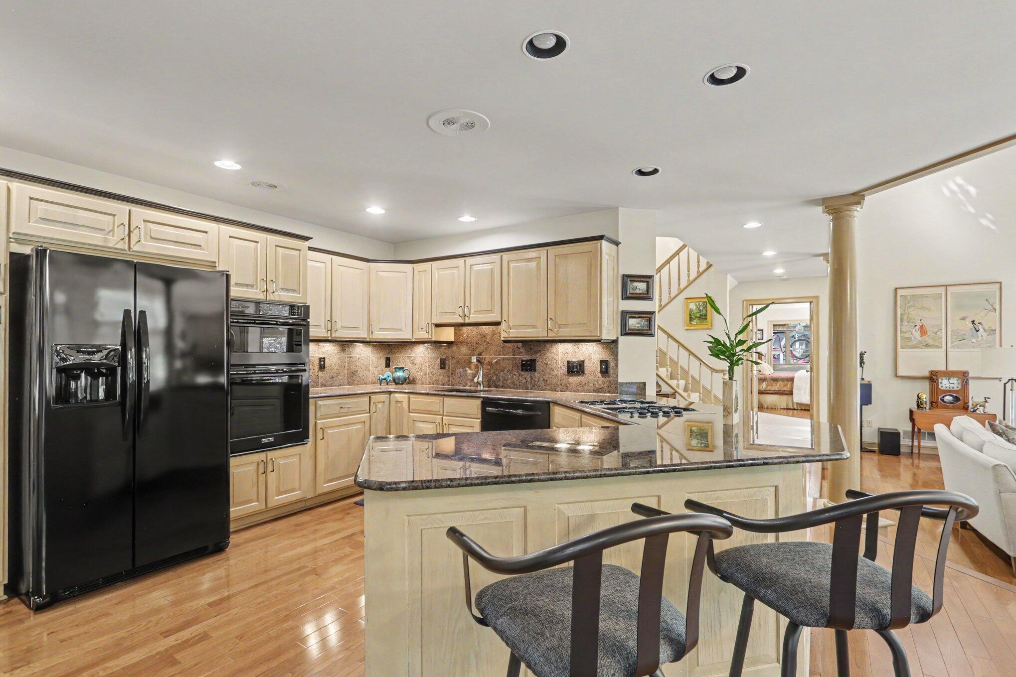 6468 Quarry Lane Property Photo 17