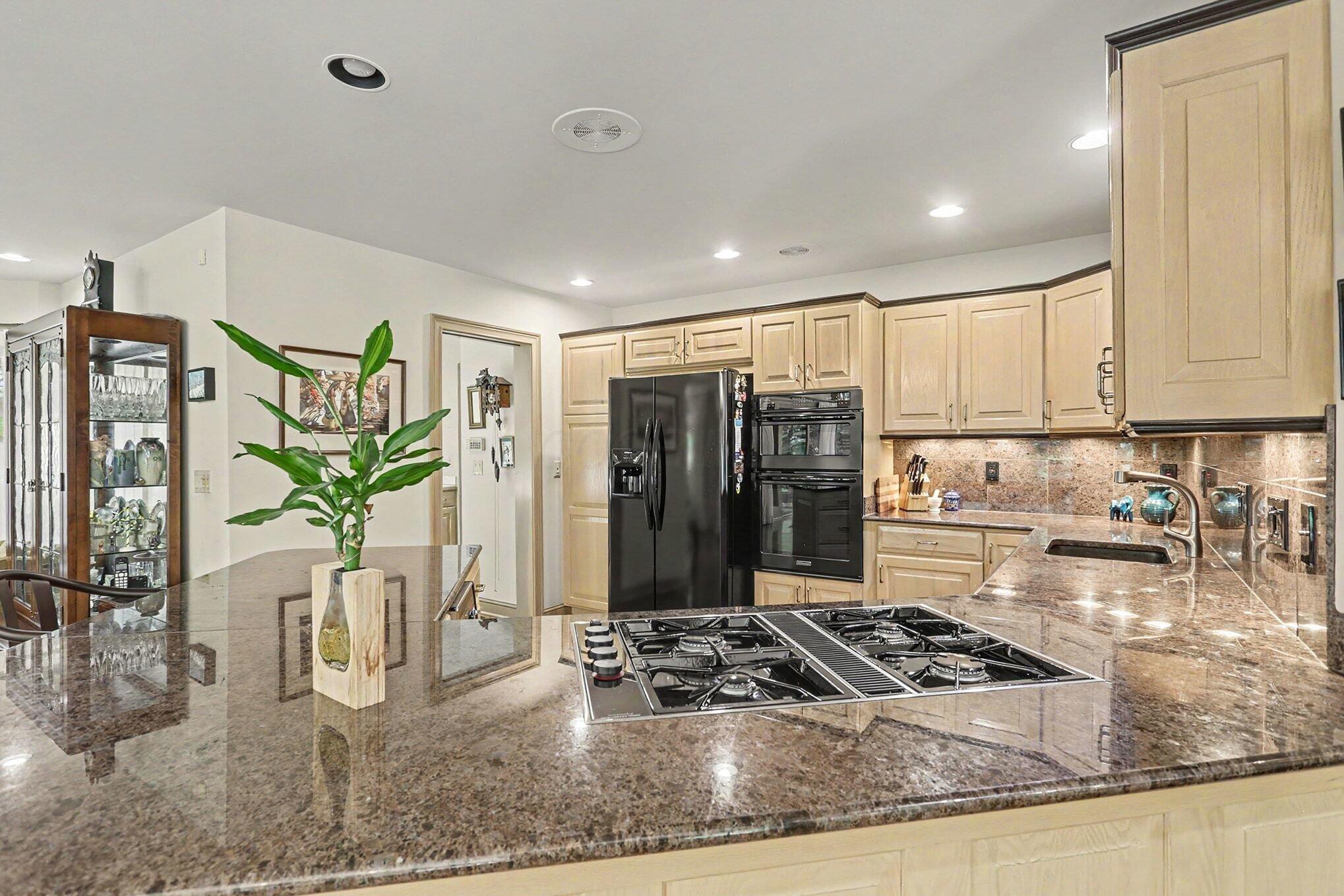 6468 Quarry Lane Property Photo 18