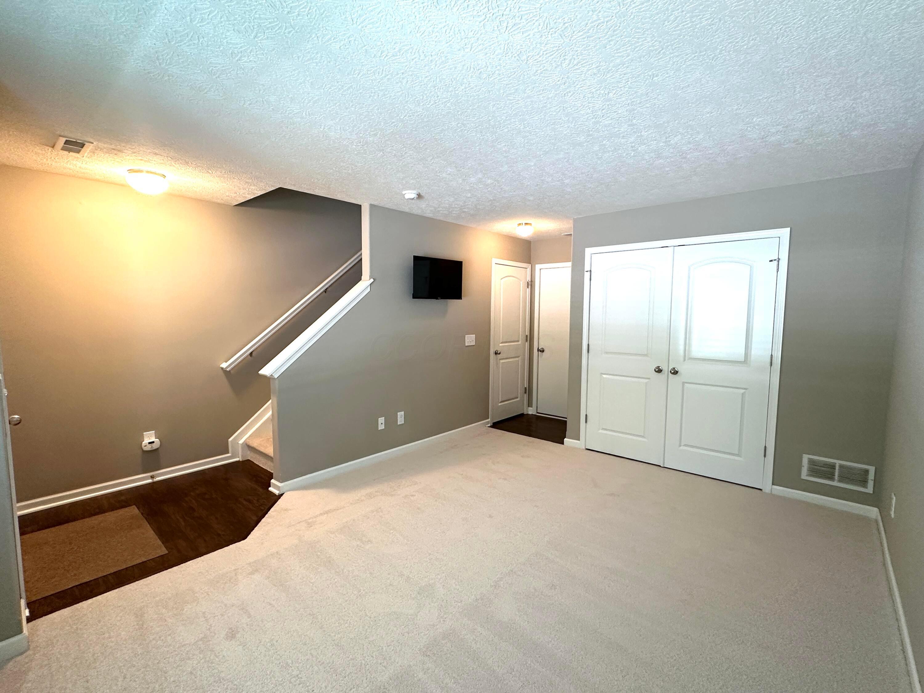 5545 Eagle River Drive, 649 Property Photo 4