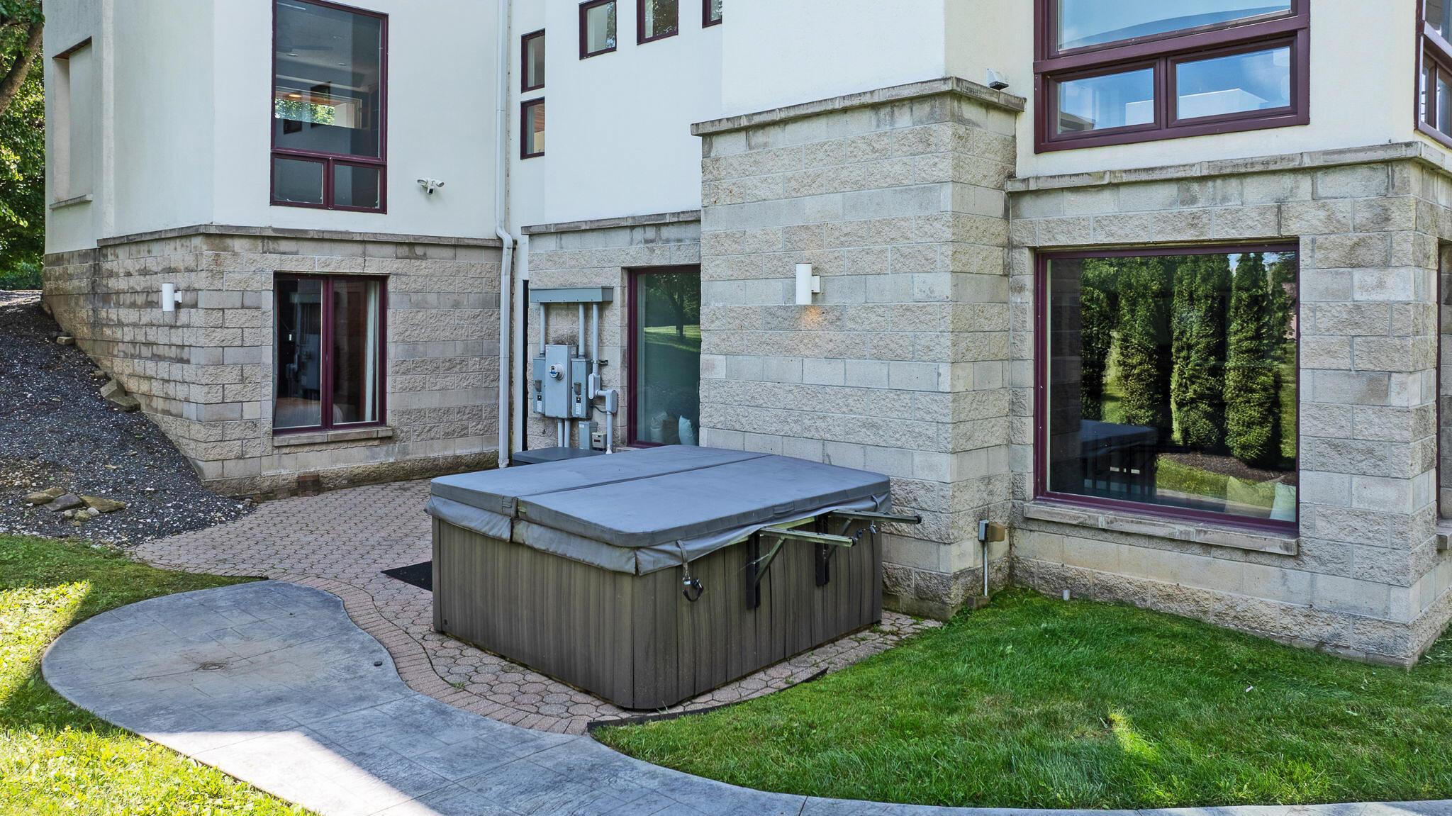 100 Stonesthrow Drive Sw Property Photo 68