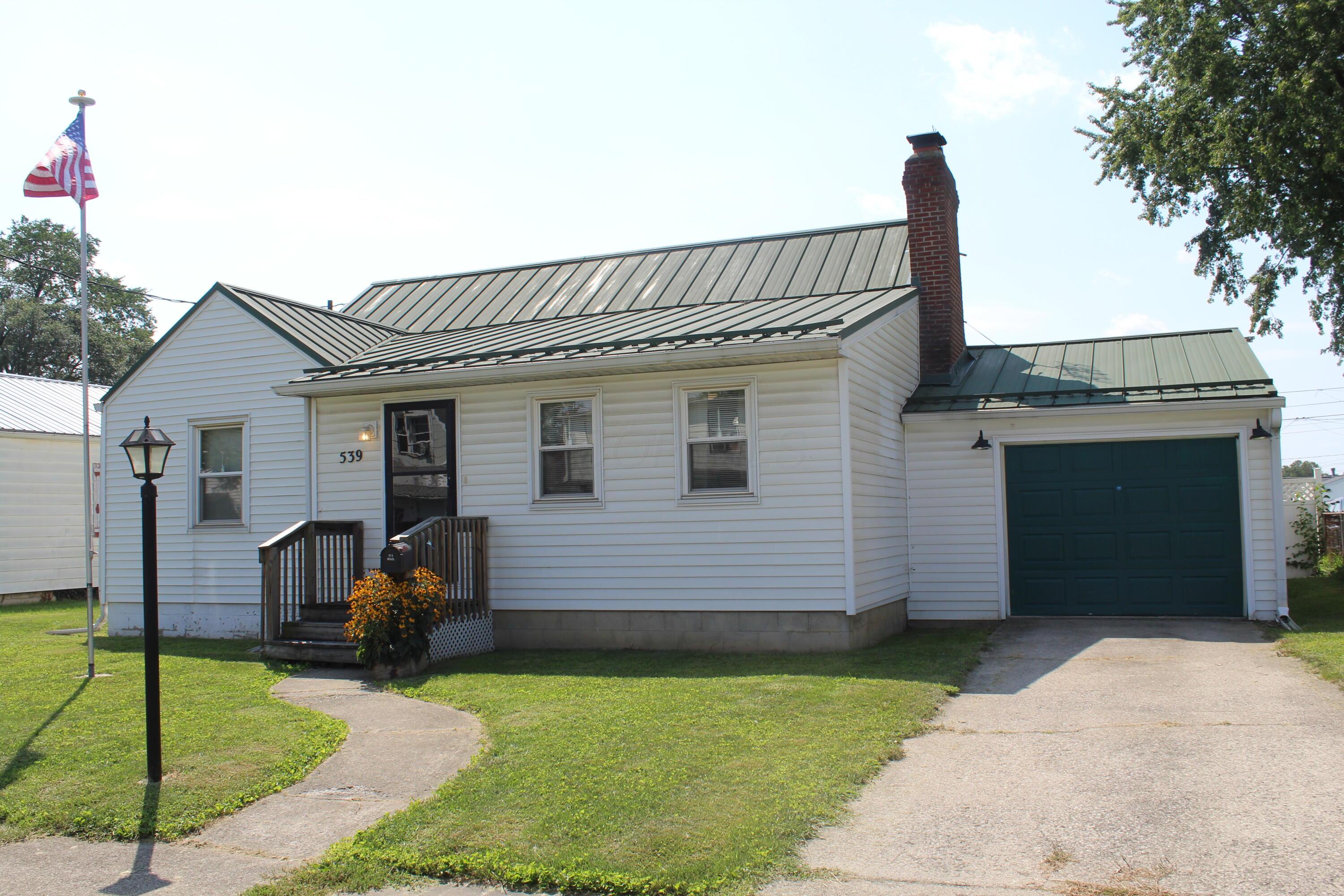 539 Universal Avenue Property Photo 1