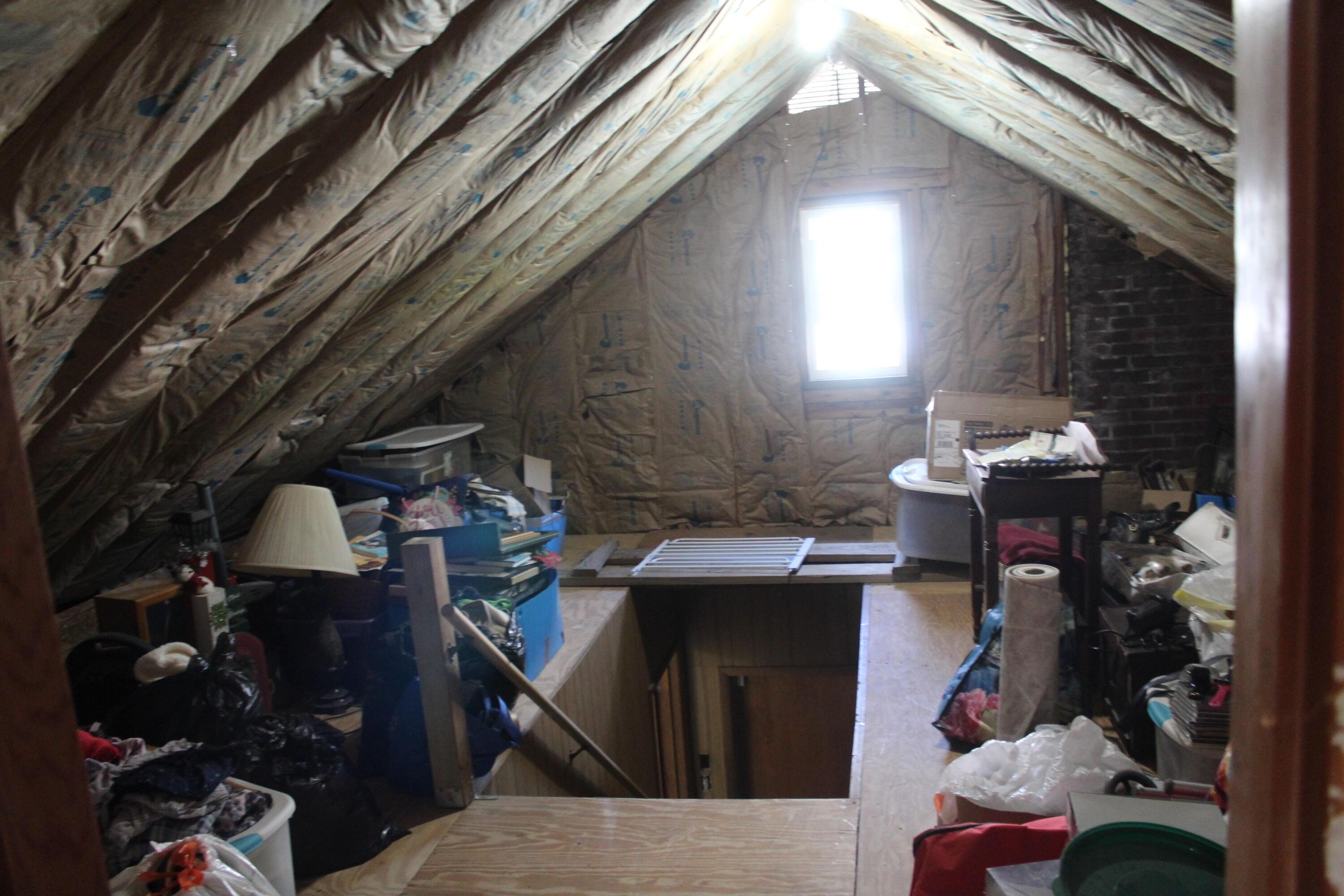 539 Universal Avenue Property Photo 15