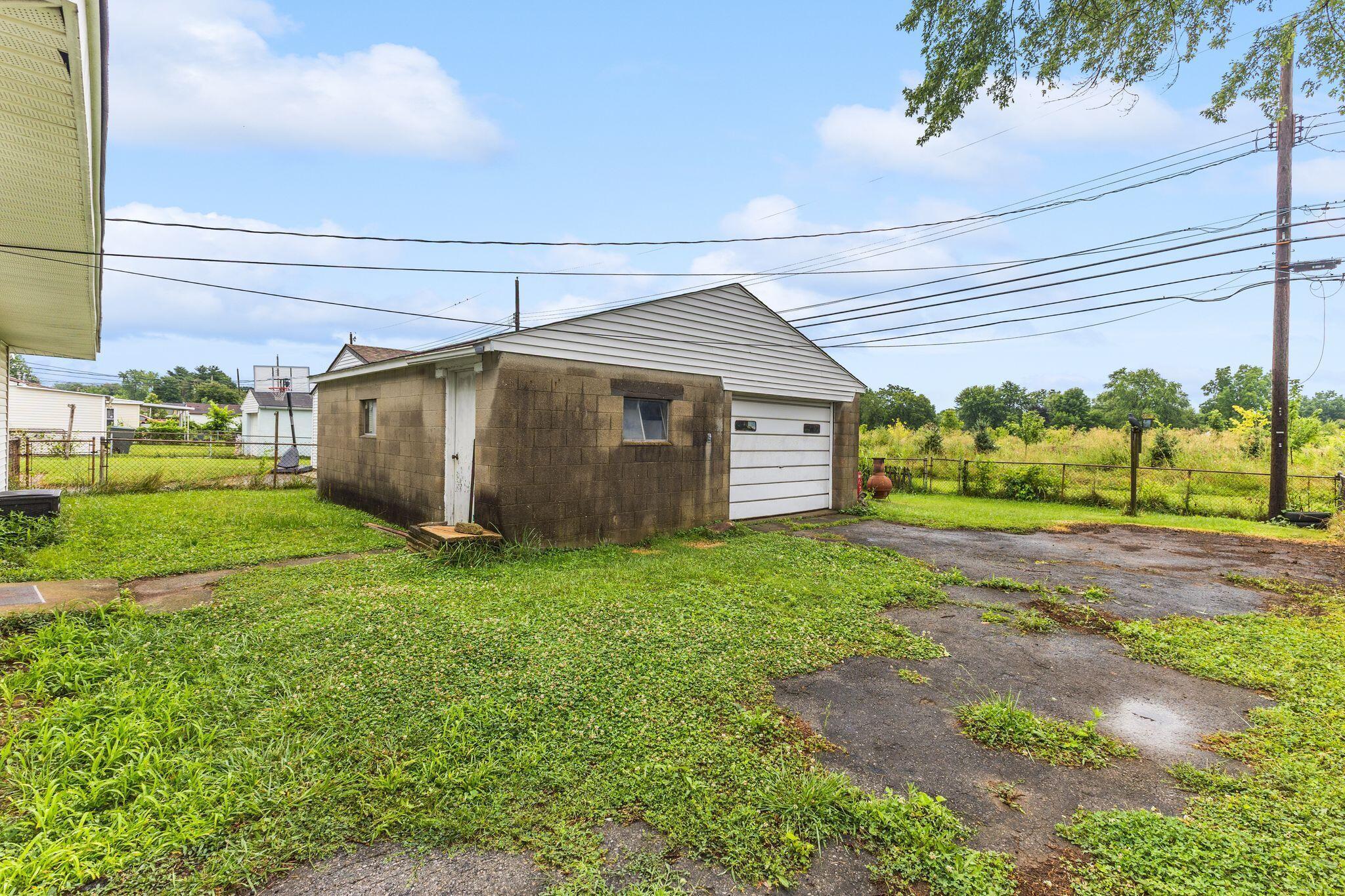 863 Bruckner Road Property Photo 22