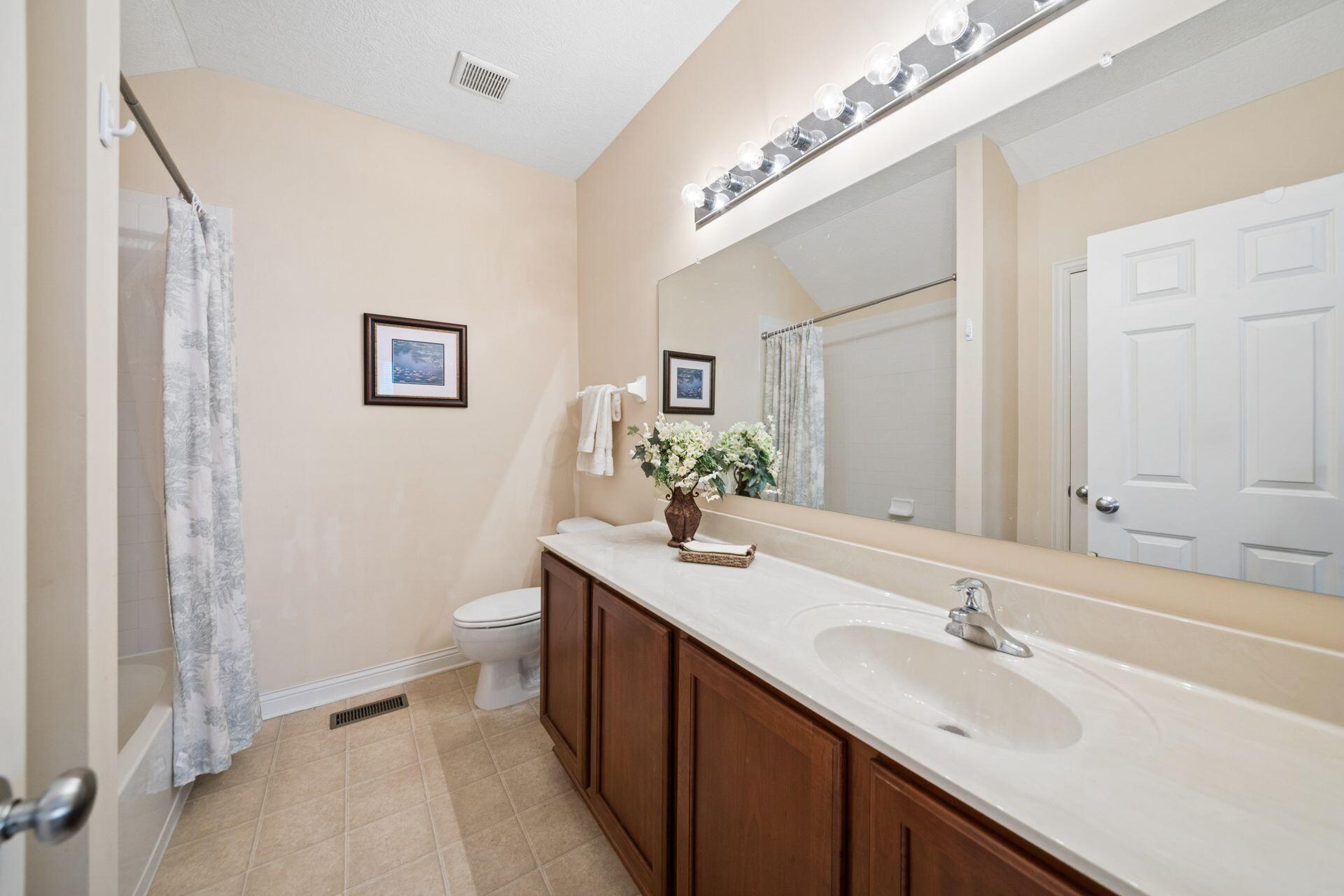 5573 Lantos Road Property Photo 15