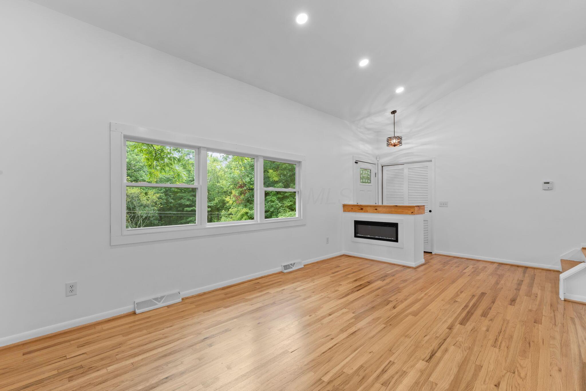 646 Kennedy Drive Property Photo 7