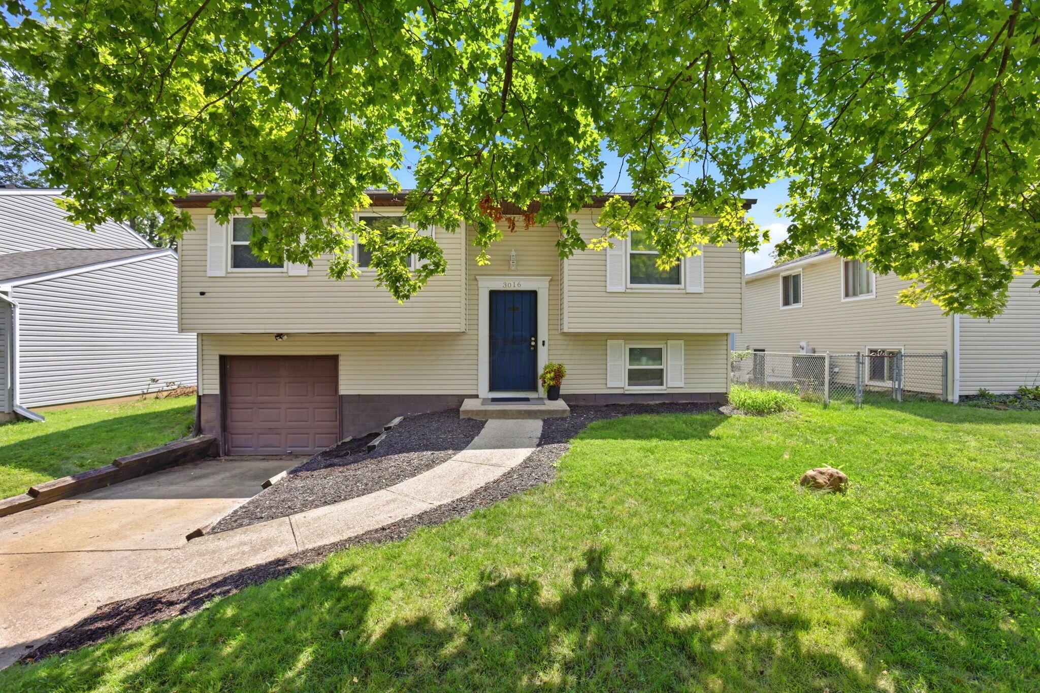 3016 Deepwood Drive Property Photo 1