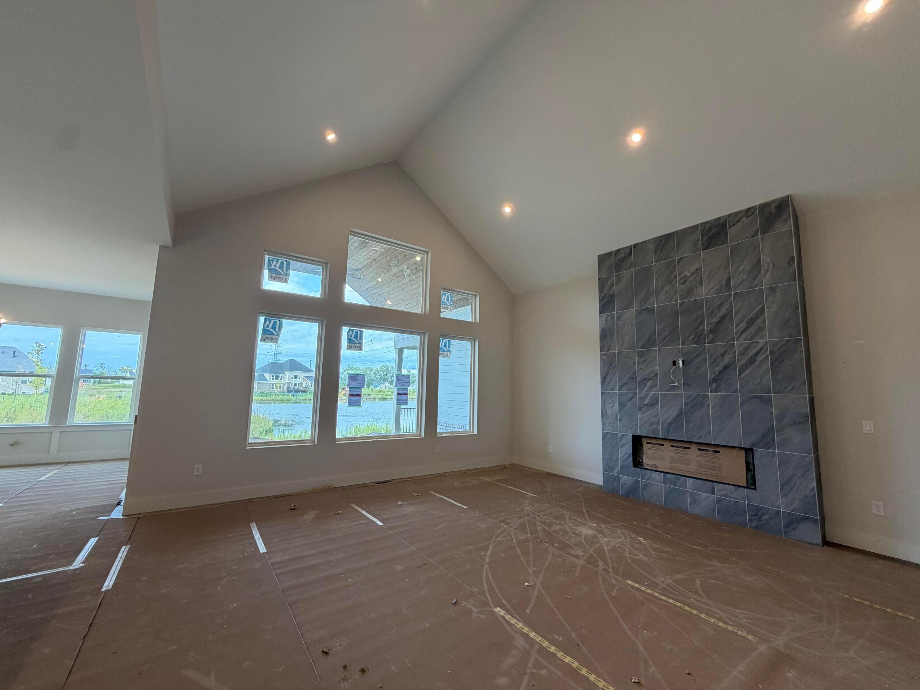 6776 Woodedge Lane Property Photo 4