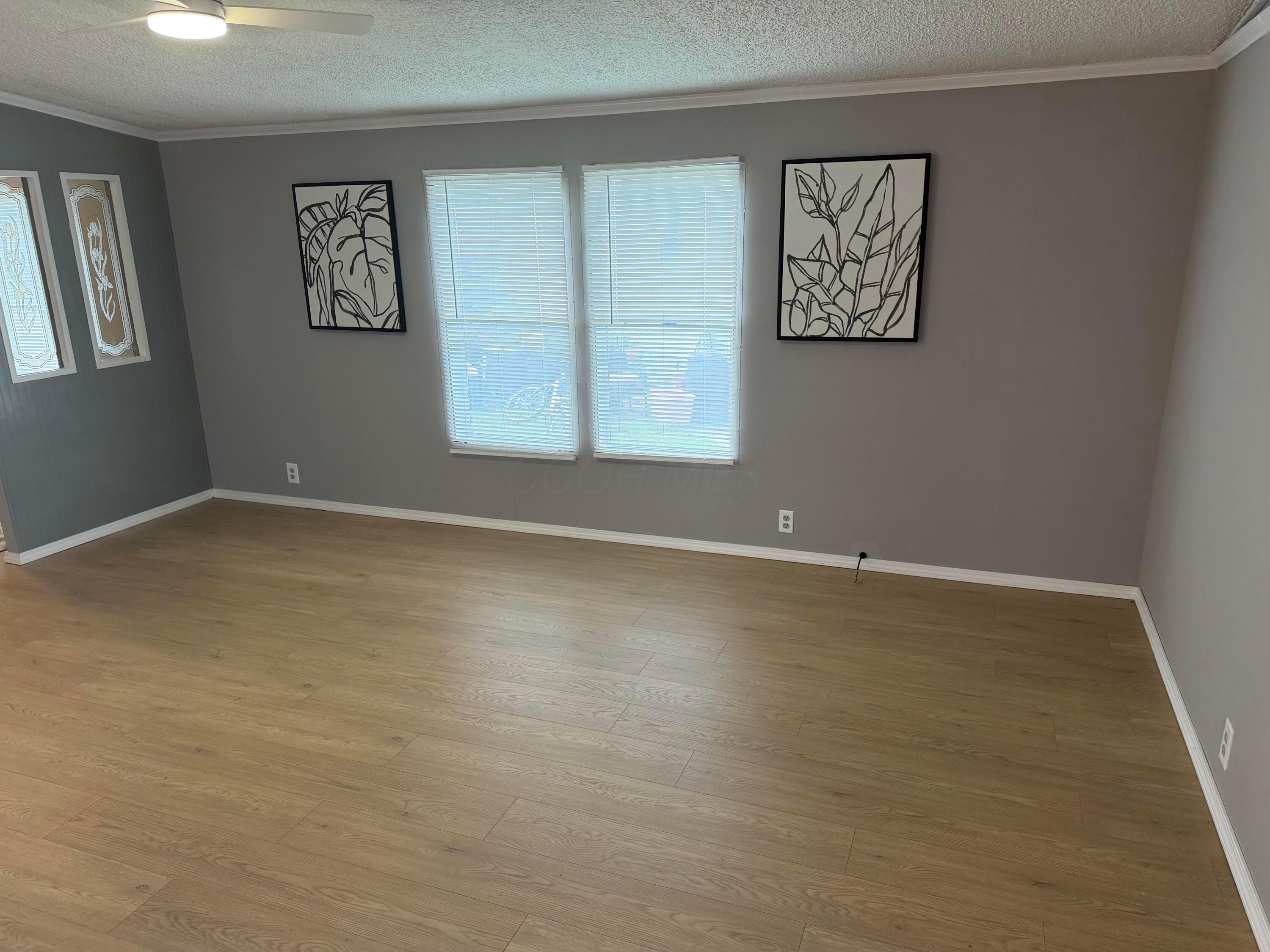 177 Oak Manor Property Photo 2
