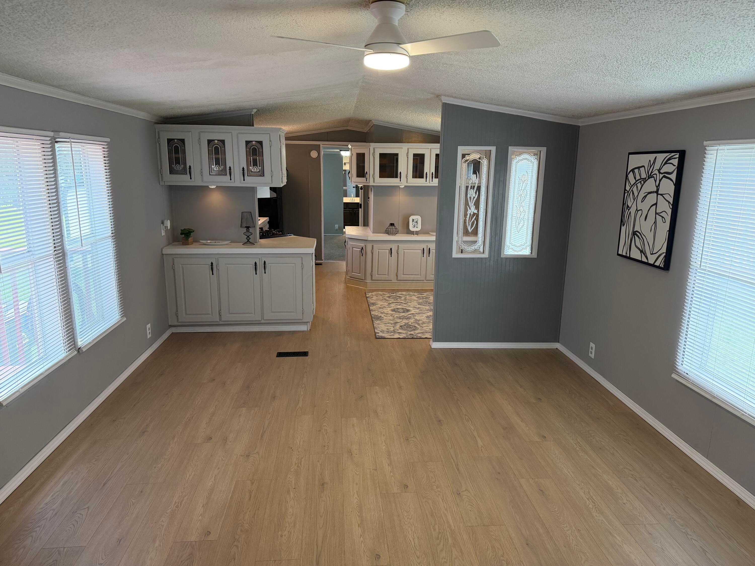 177 Oak Manor Property Photo 4