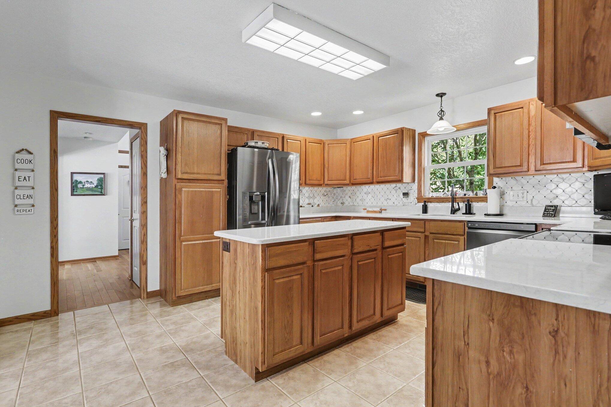 755 Quarry View Drive Property Photo 12