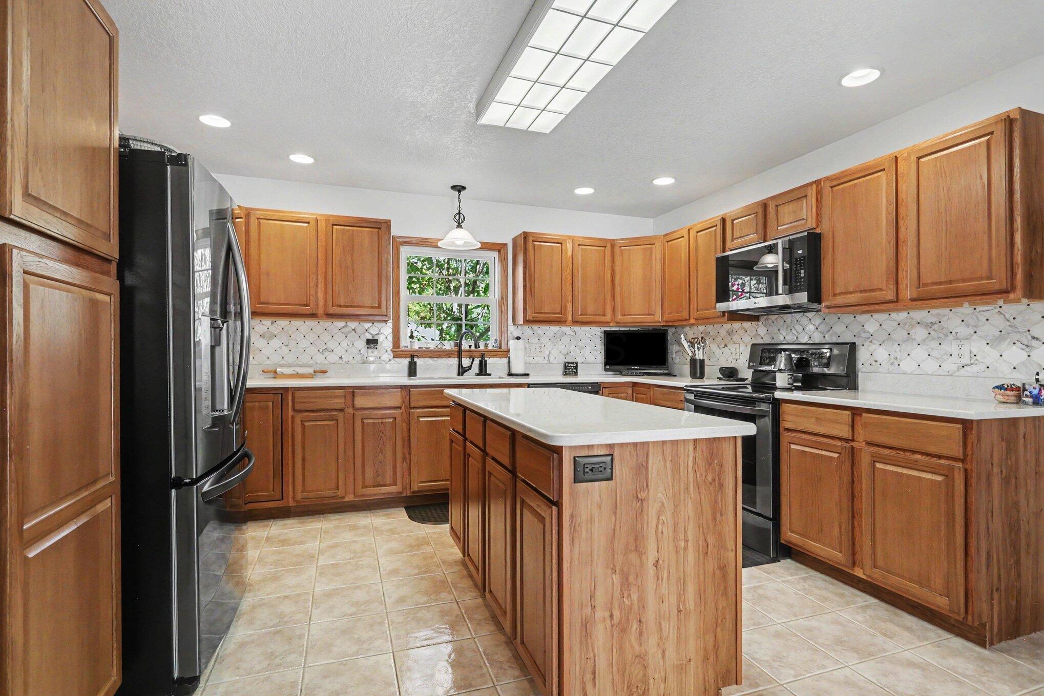 755 Quarry View Drive Property Photo 13