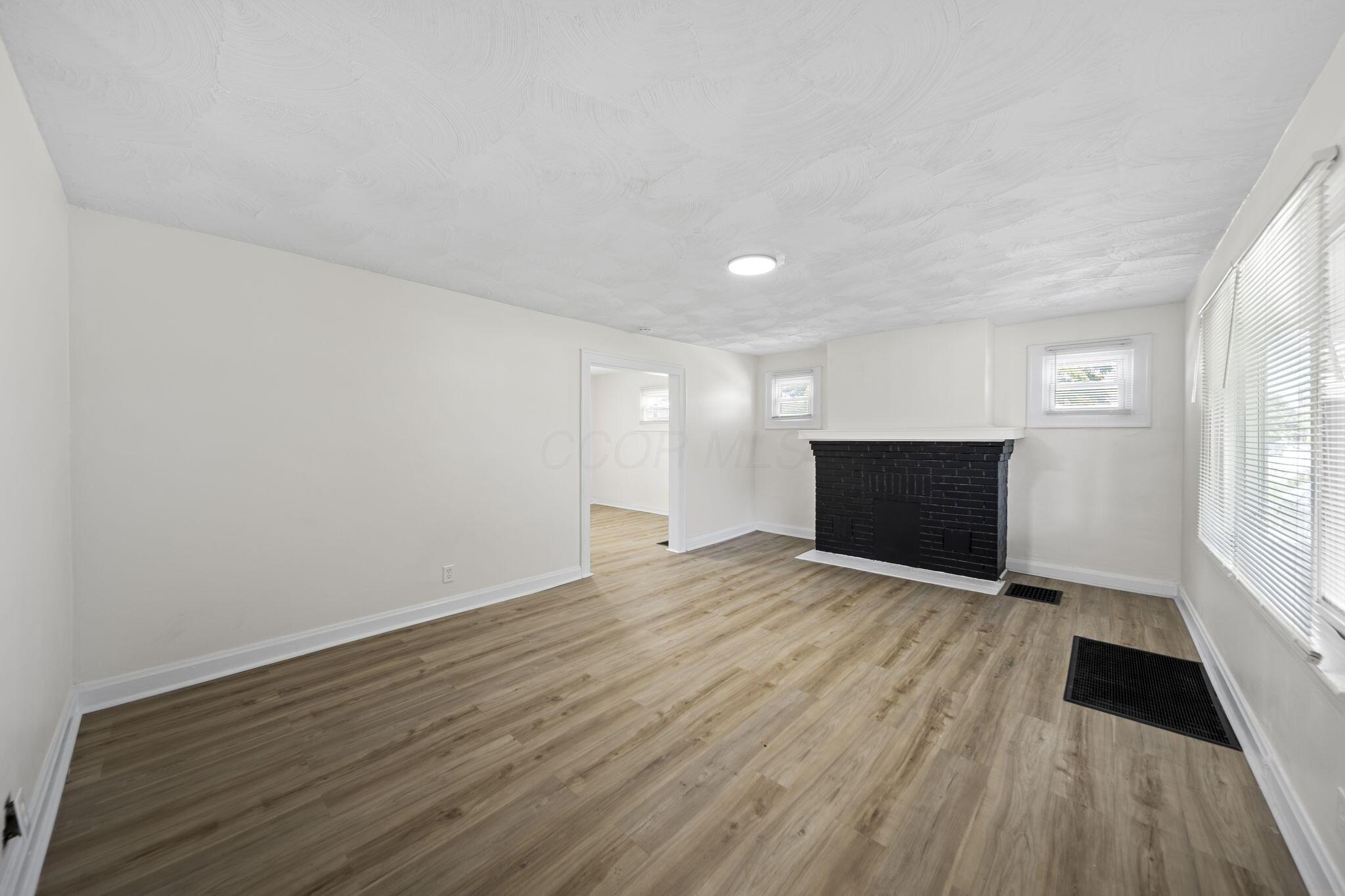 511 S Wayne Avenue Property Photo 4