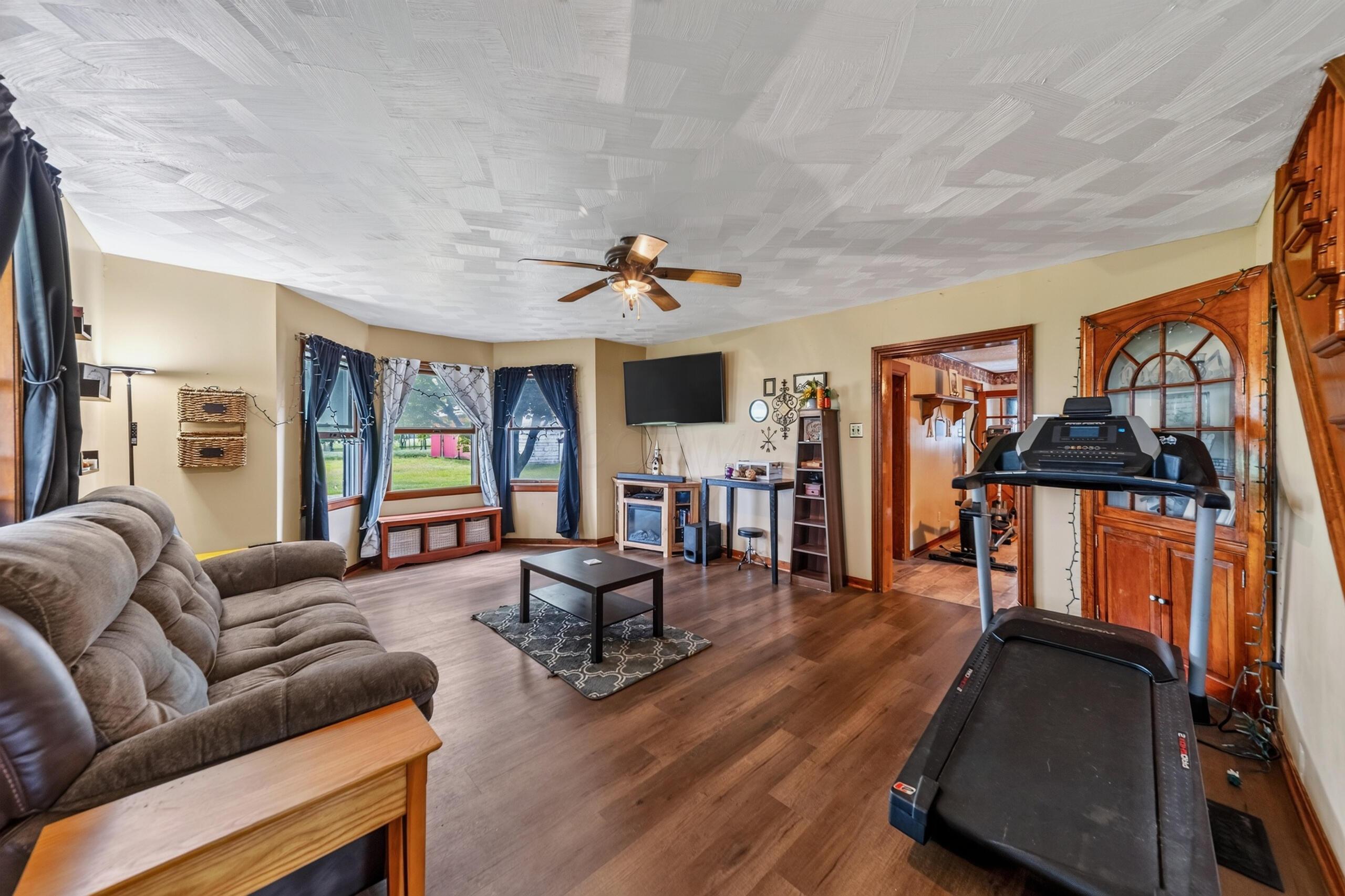 843 Prospect Mount Vernon Road W Property Photo 7