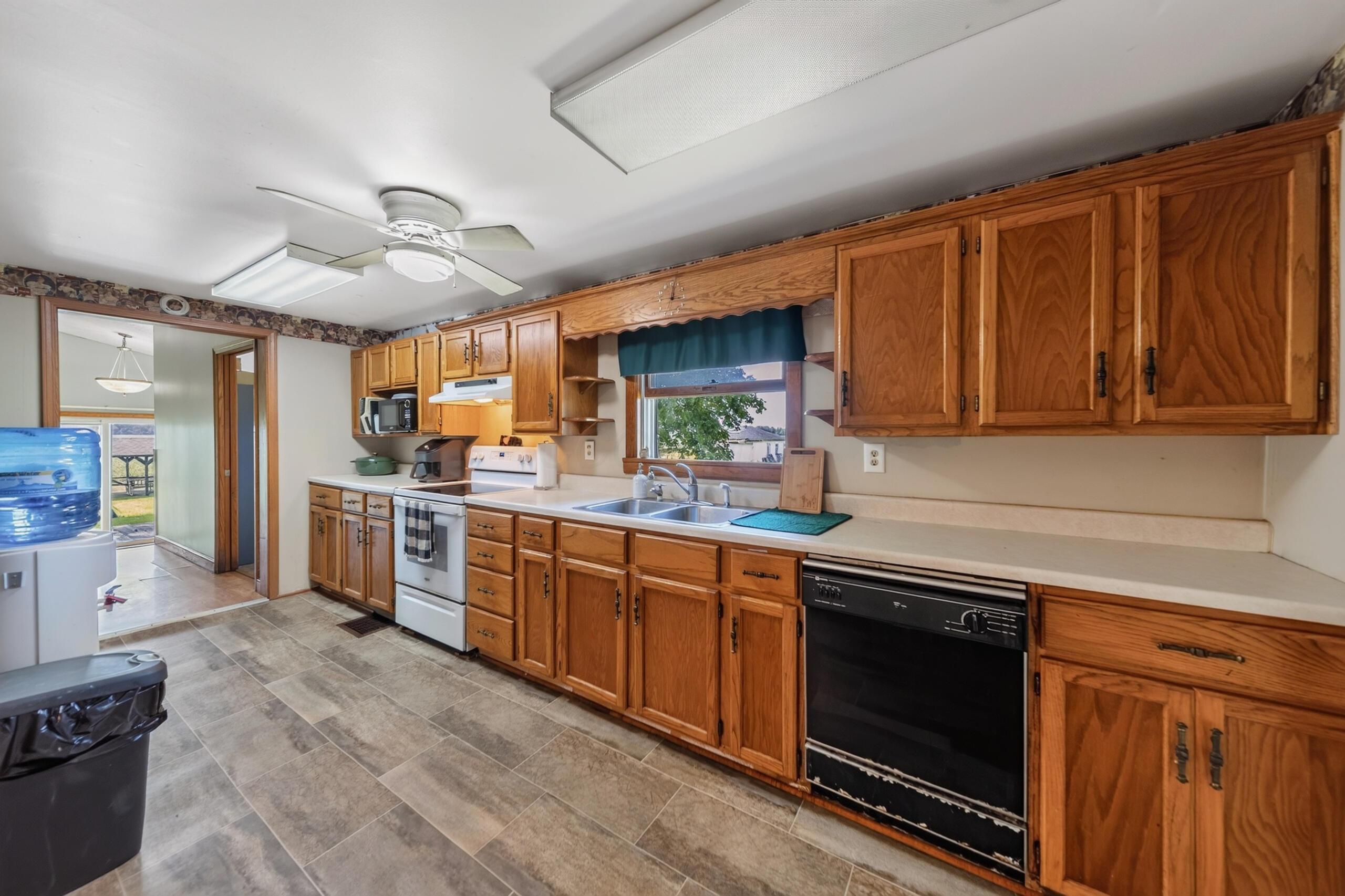 843 Prospect Mount Vernon Road W Property Photo 14