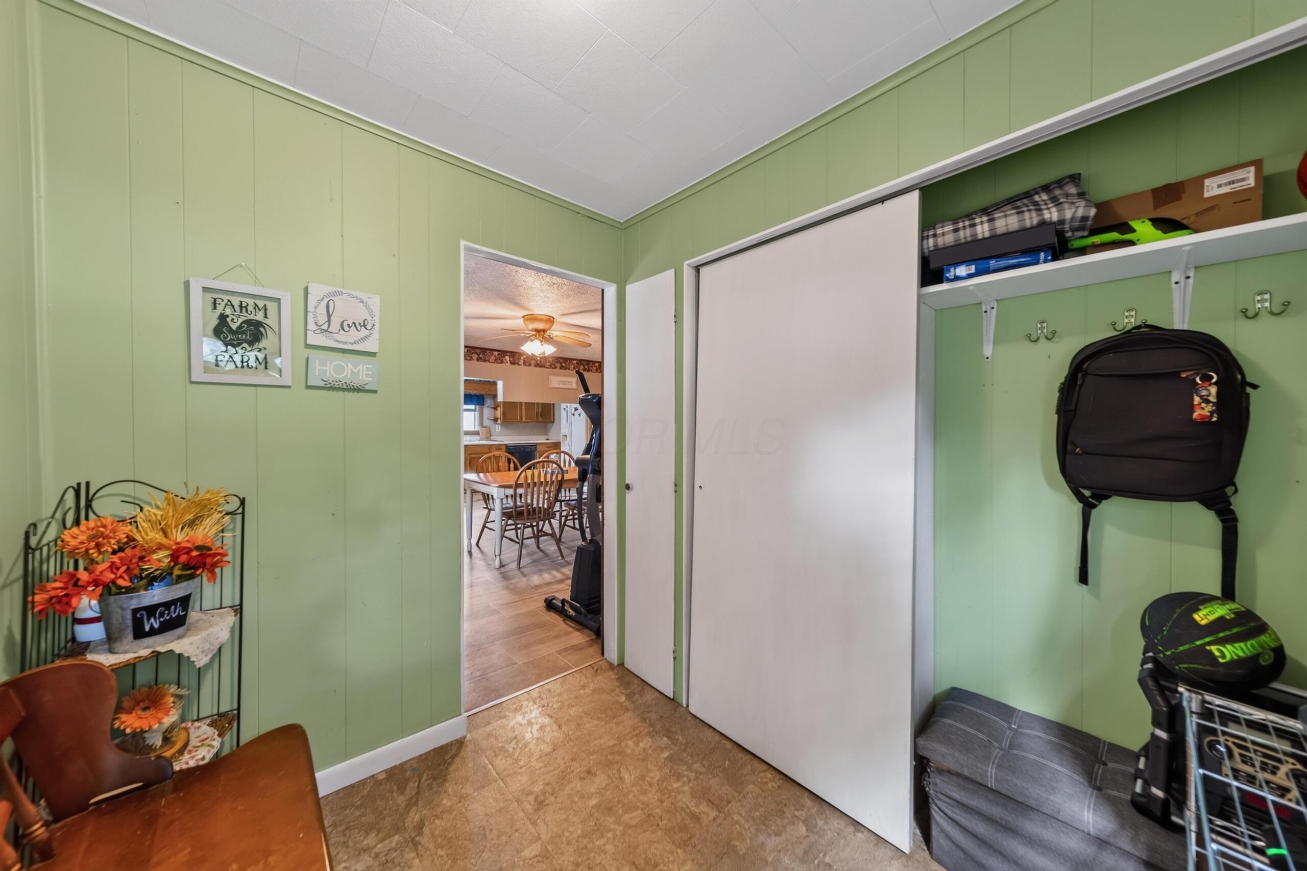 843 Prospect Mount Vernon Road W Property Photo 26