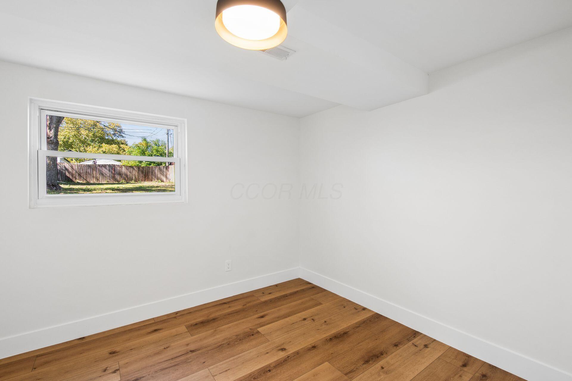 3350 Vickers Drive Property Photo 12