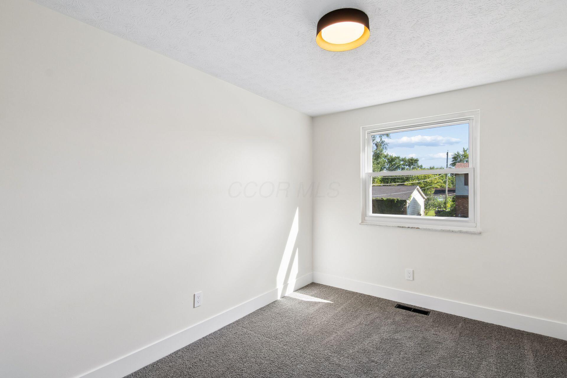 3350 Vickers Drive Property Photo 17