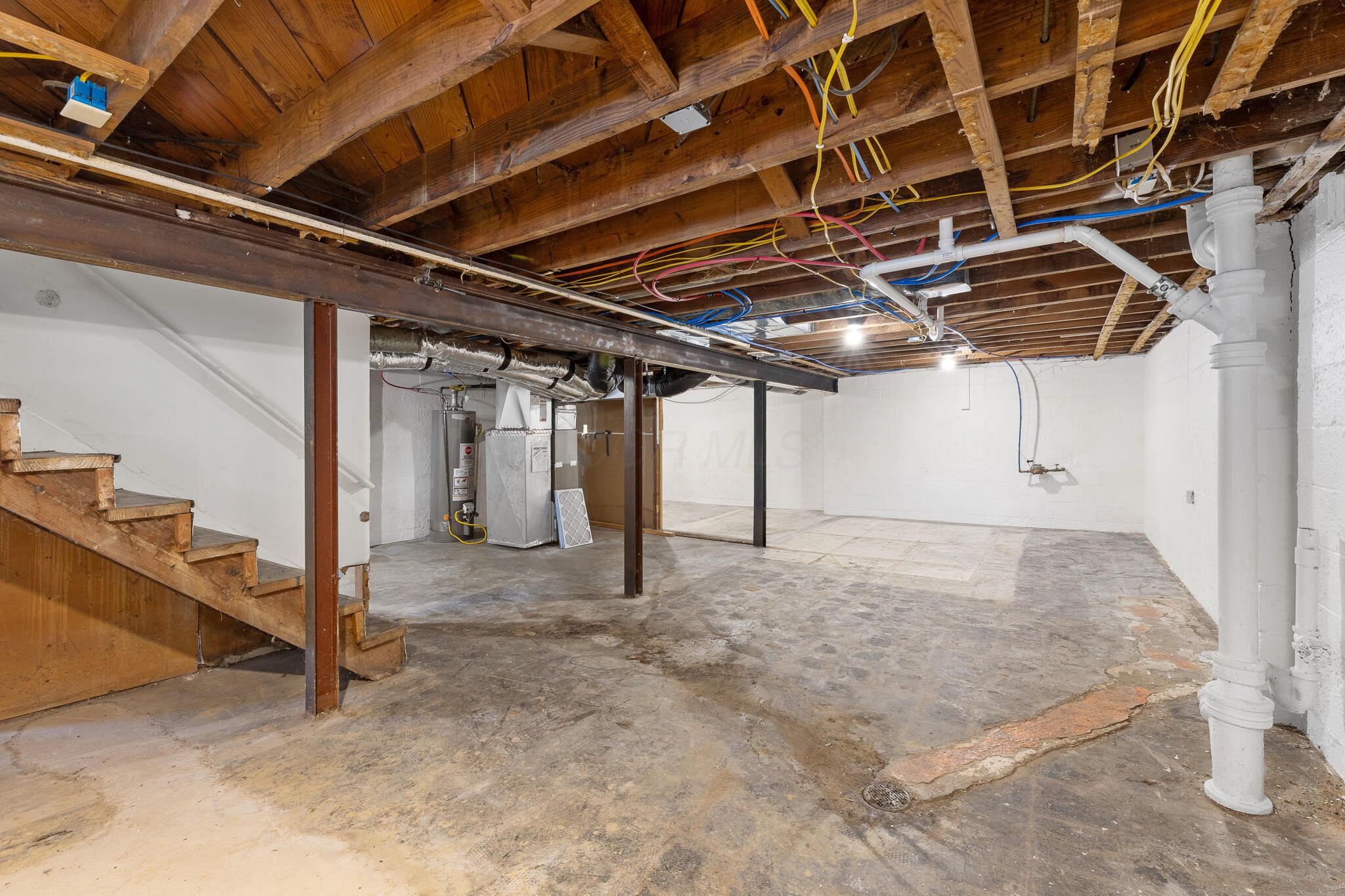 1087 Loretta Avenue Property Photo 20
