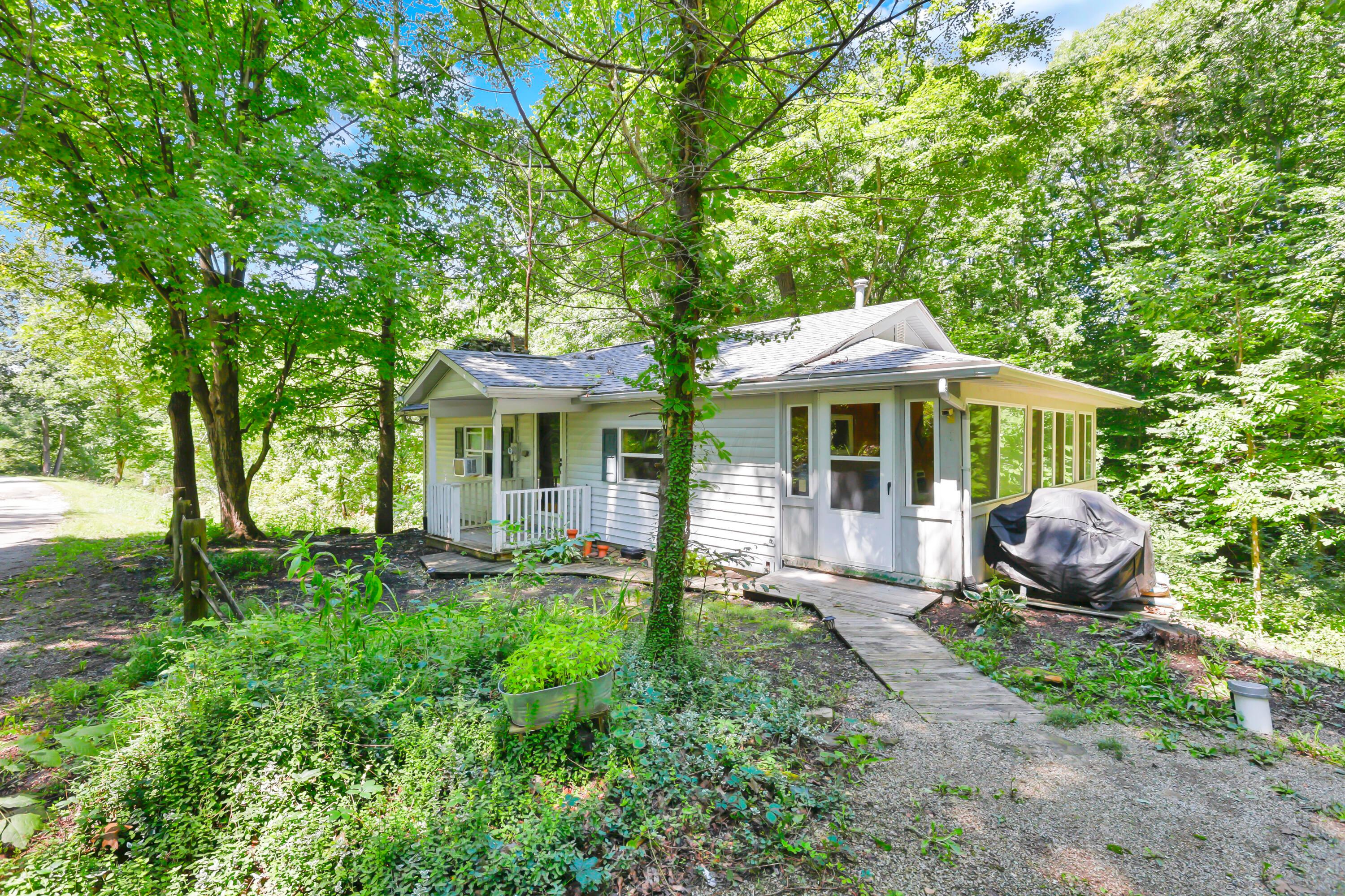 9126 Walnut Dowler Road Property Photo 2