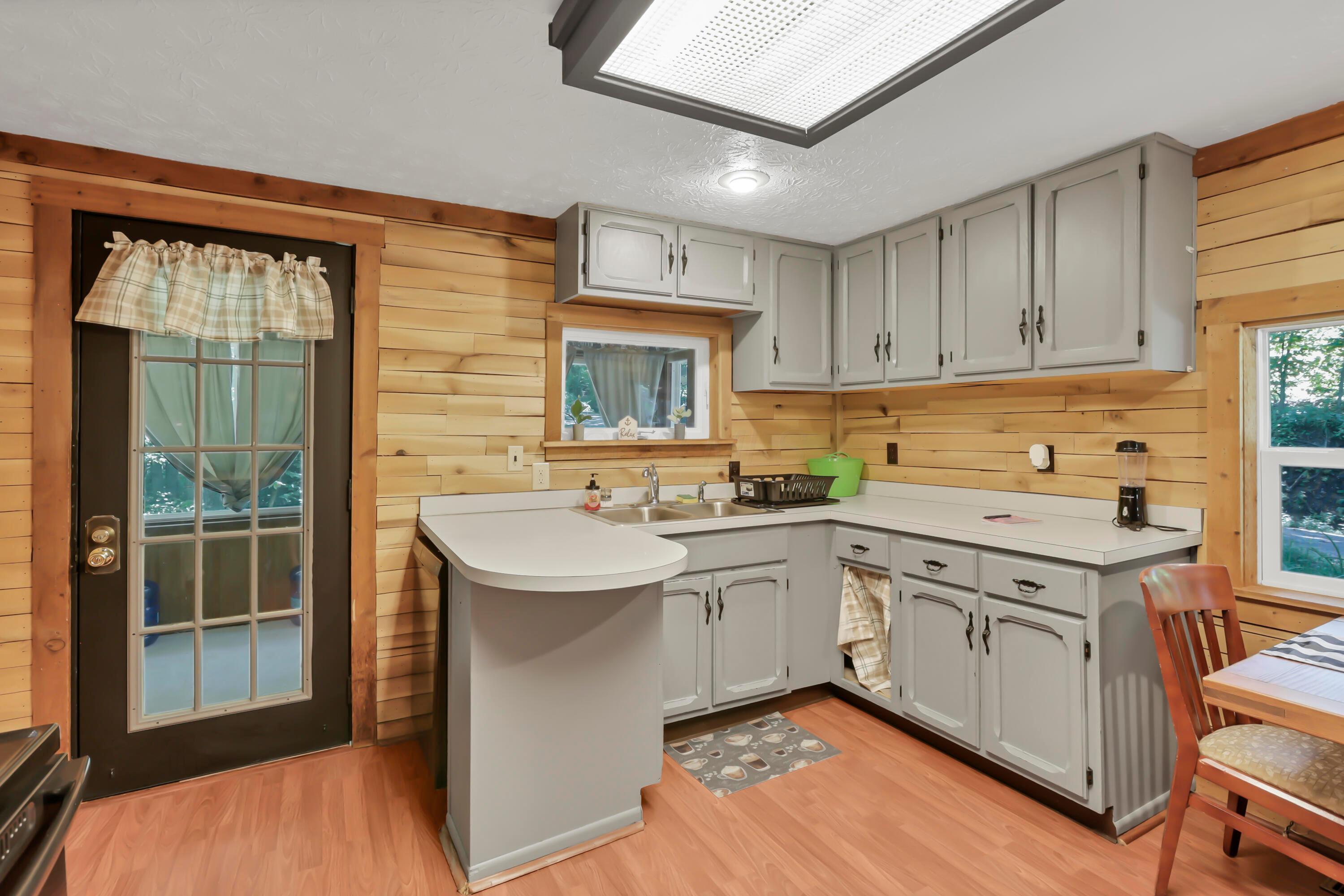 9126 Walnut Dowler Road Property Photo 13