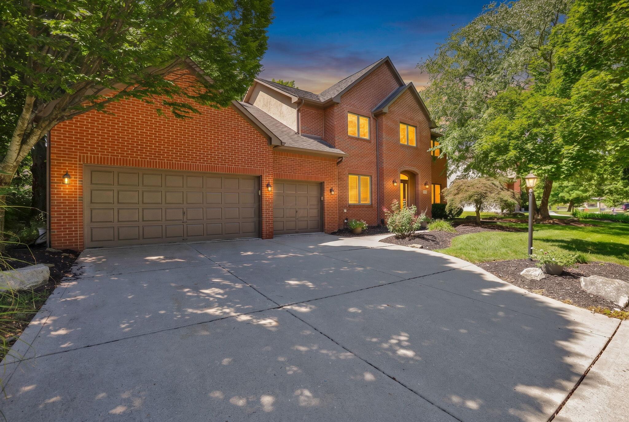 5205 Forest Run Drive Property Photo 1