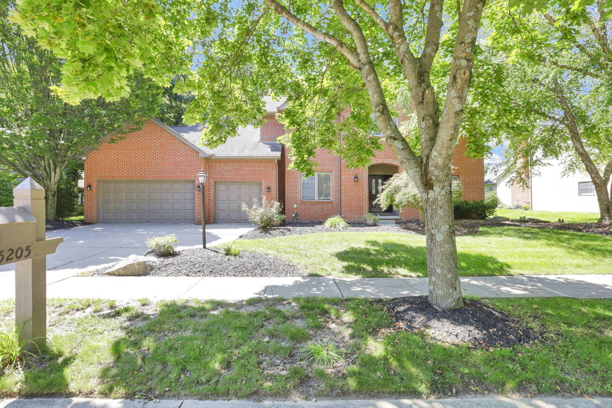 5205 Forest Run Drive Property Photo 3