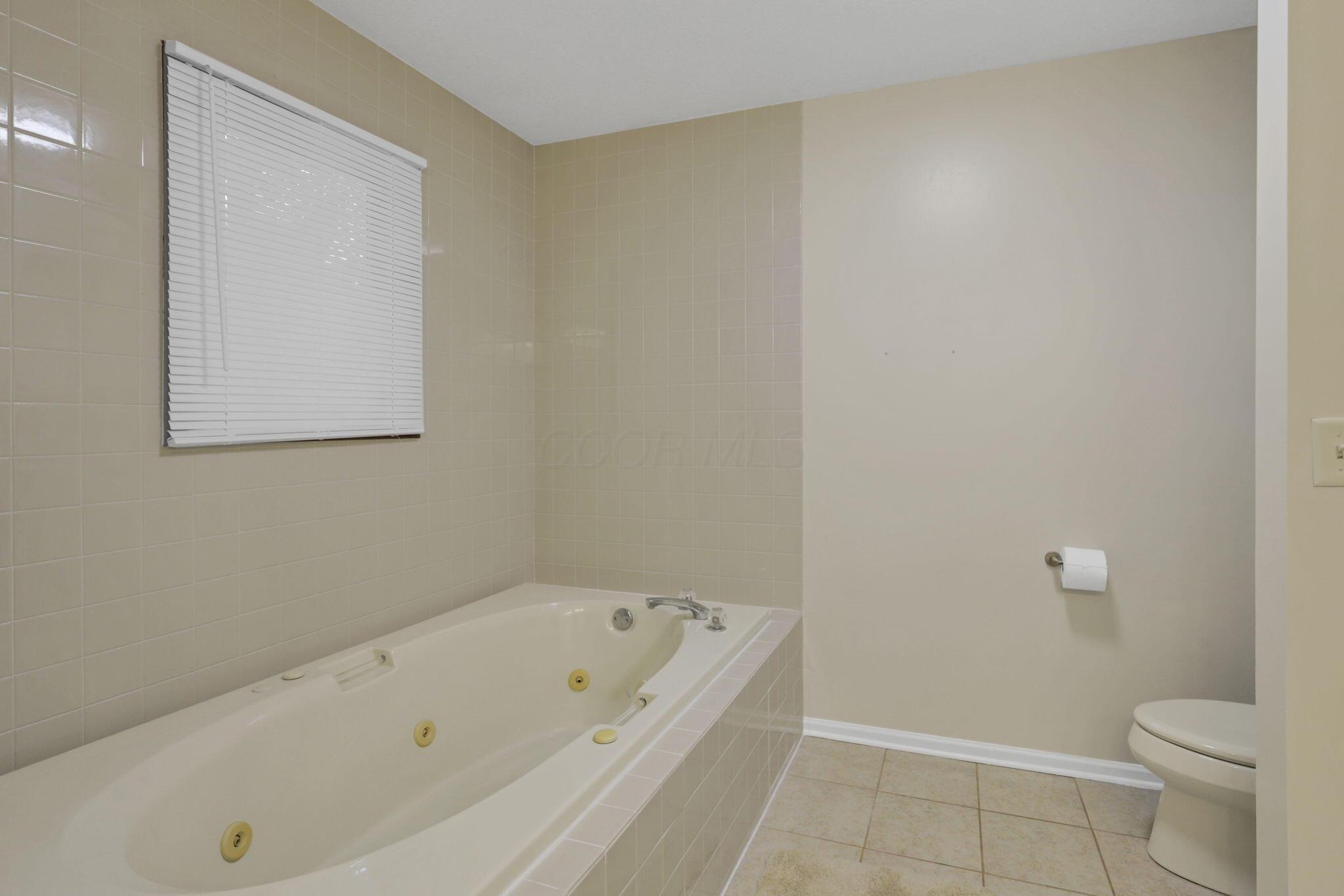 5205 Forest Run Drive Property Photo 44