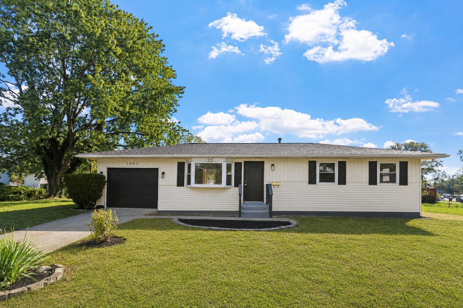 1852 Bar Harbor Road Property Photo 1