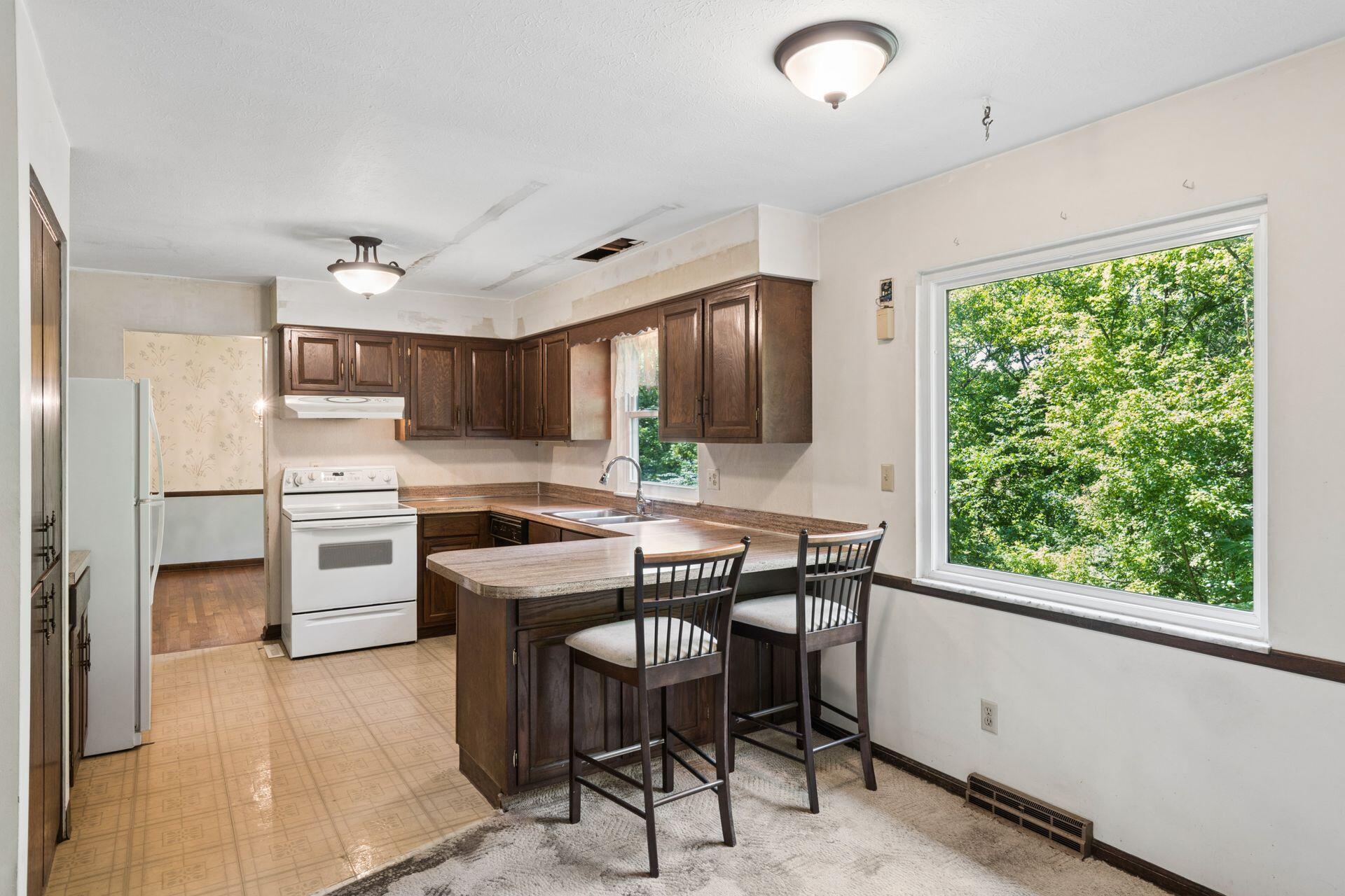 1285 Noe Bixby Road Property Photo 17