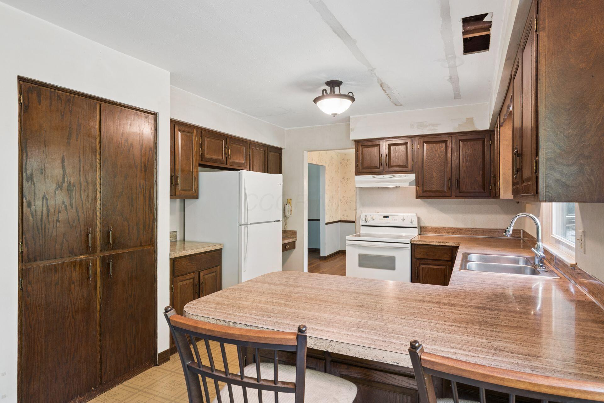 1285 Noe Bixby Road Property Photo 22
