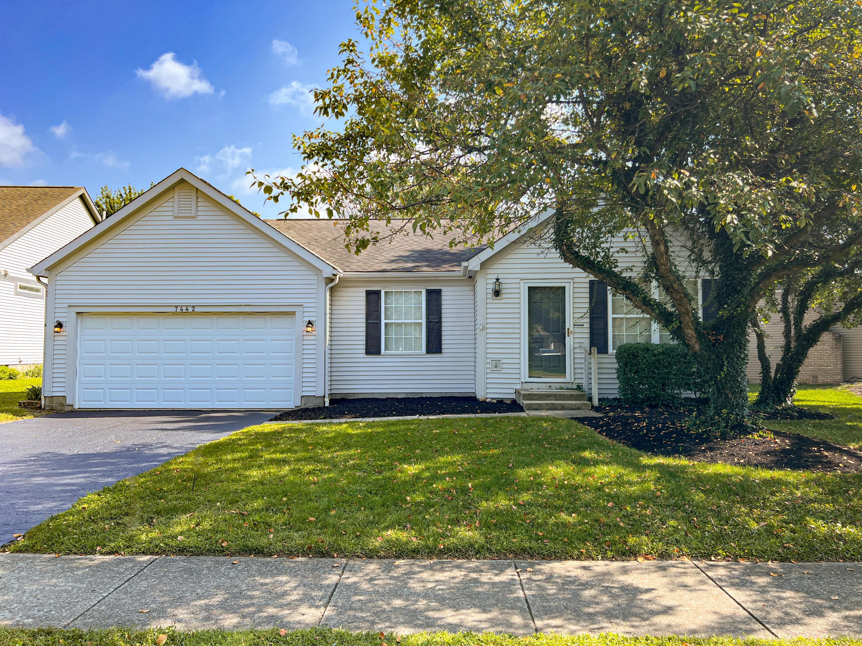 7442 Oakmeadows Drive Property Photo 1