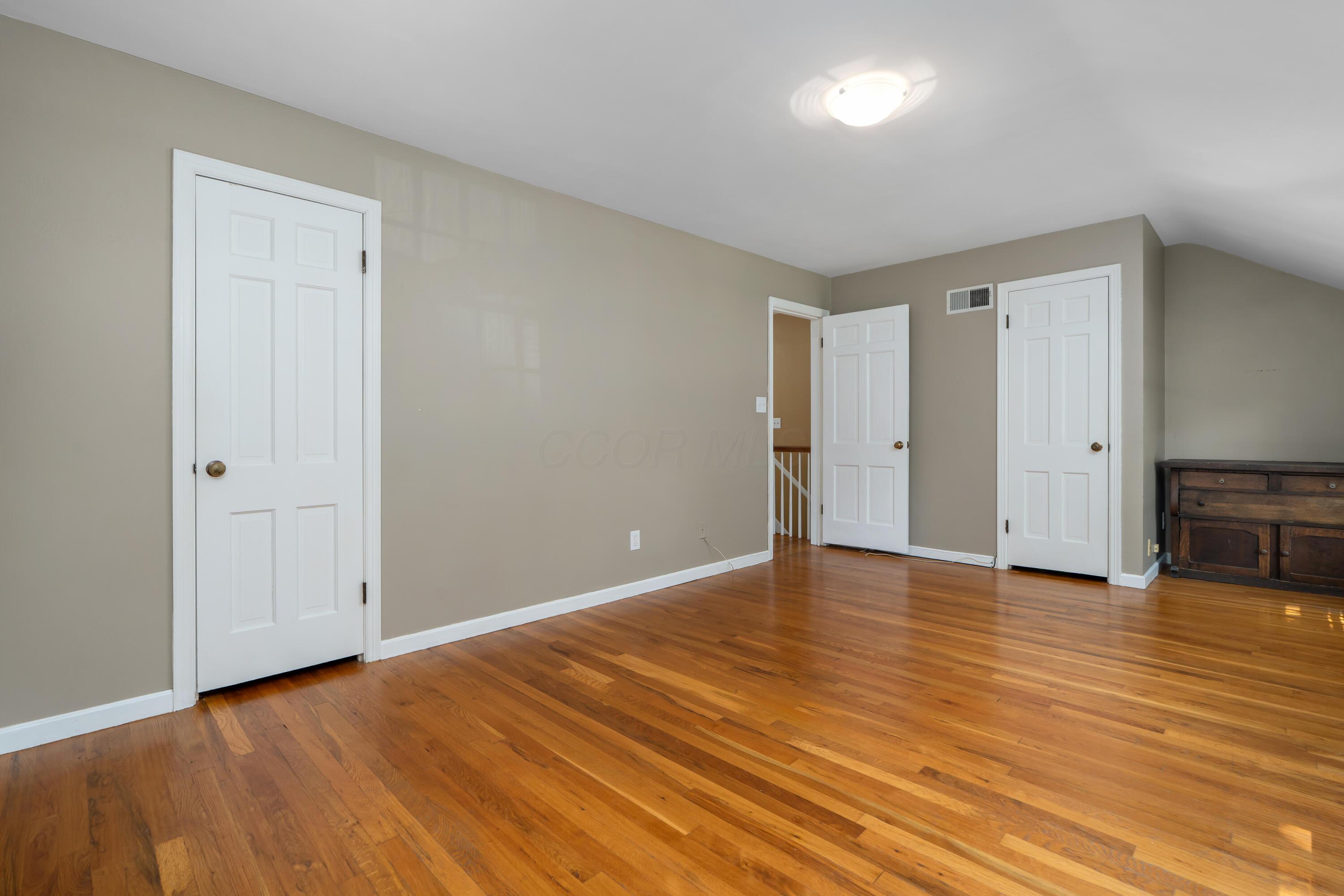 1640 Barrington Road Property Photo 17