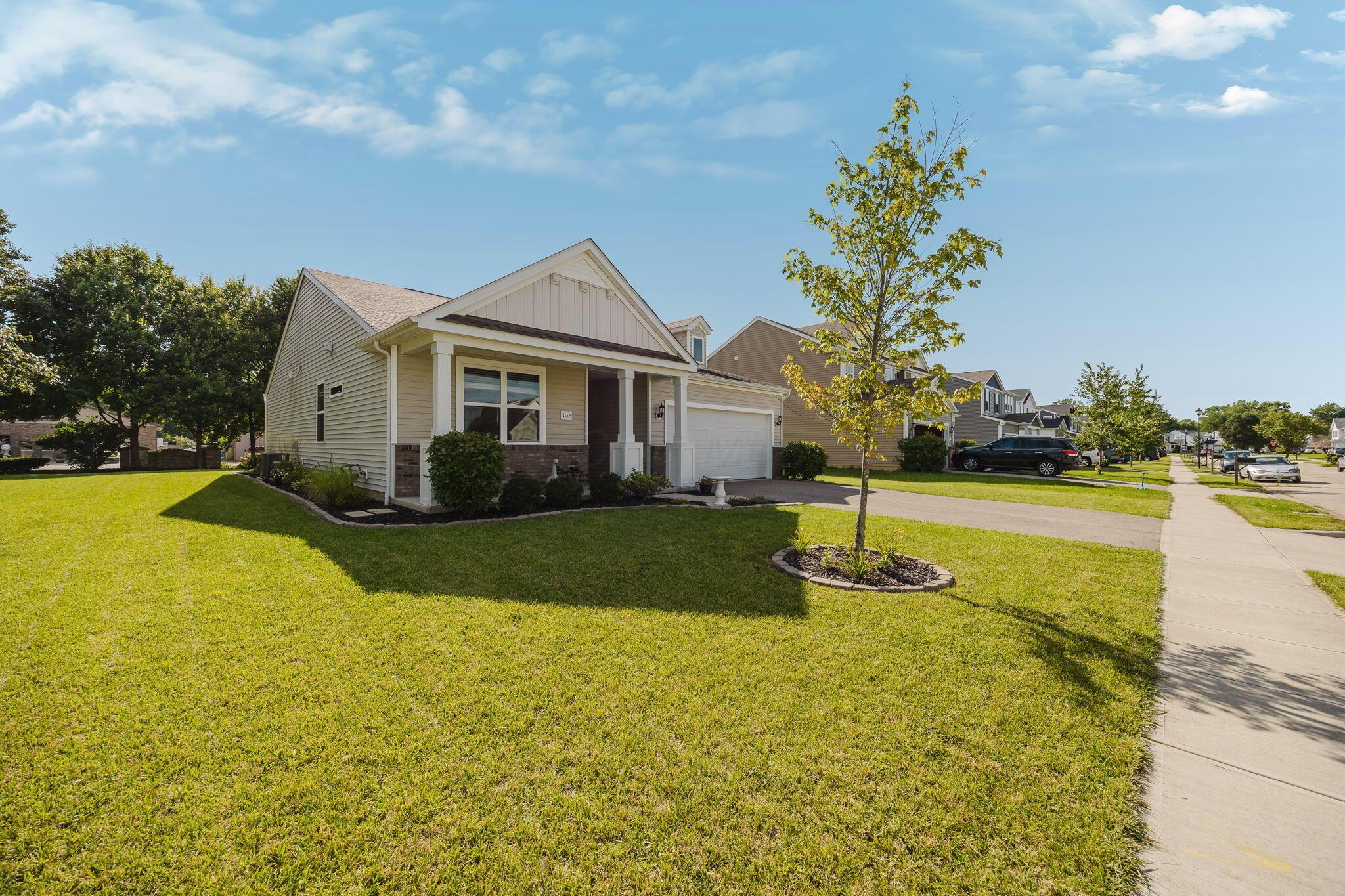 1152 Lake Forest Drive Property Photo 3