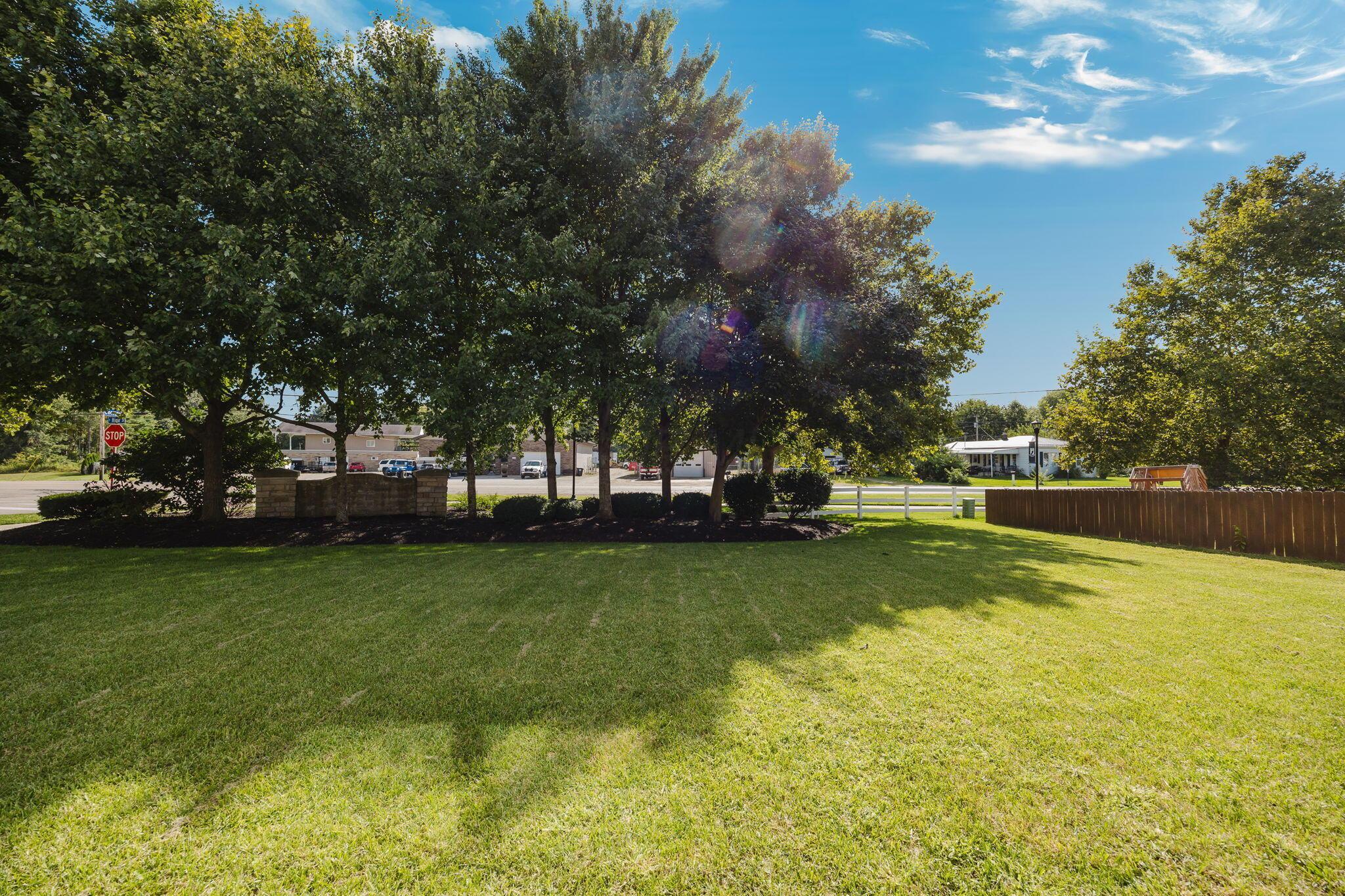 1152 Lake Forest Drive Property Photo 4