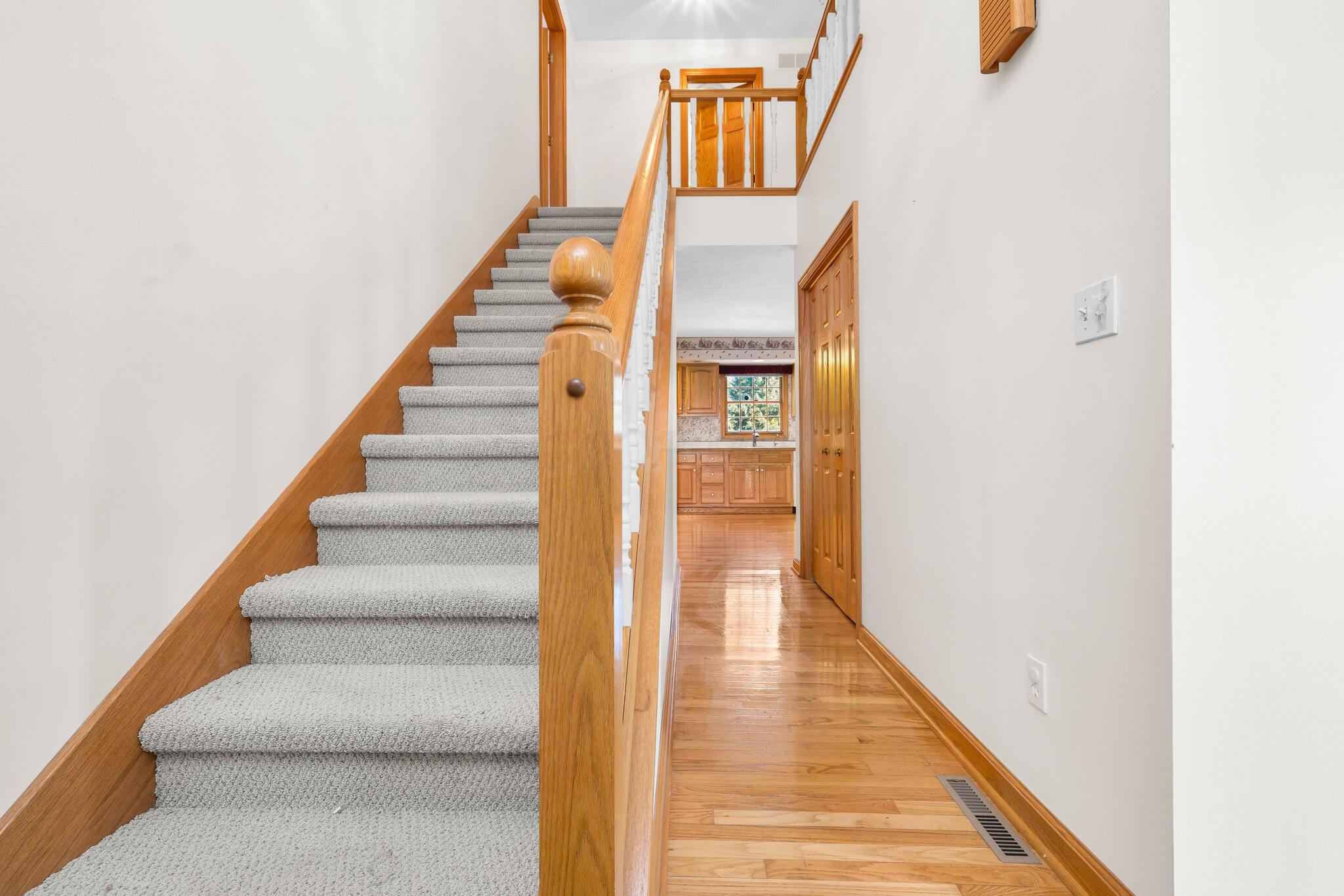 1309 Firethorn Drive Property Photo 4