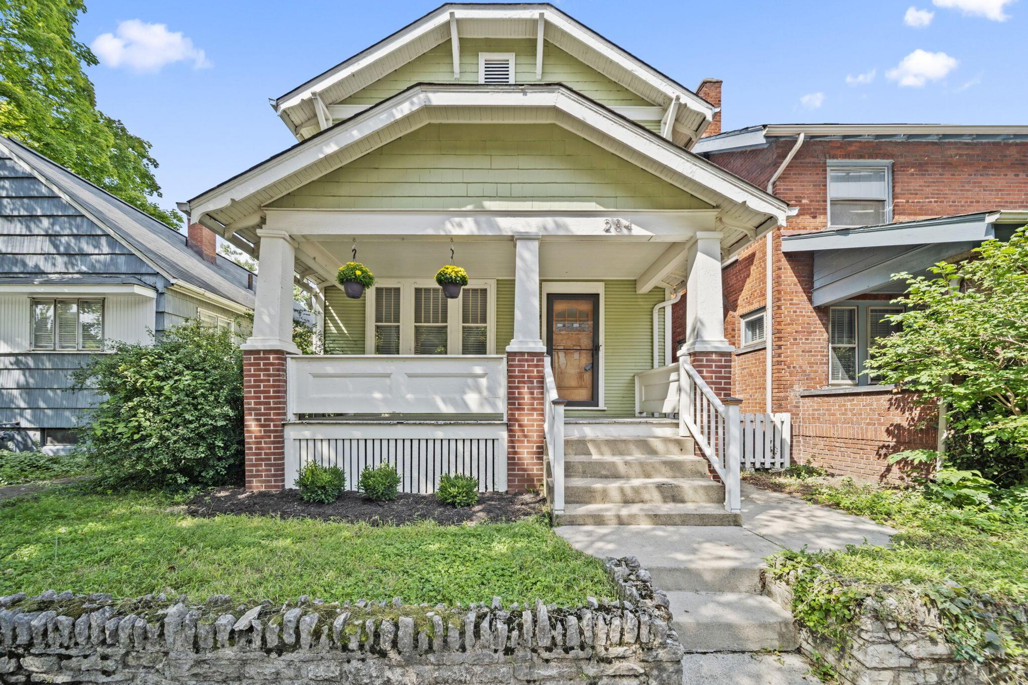 284 E Kossuth Street Property Photo 7