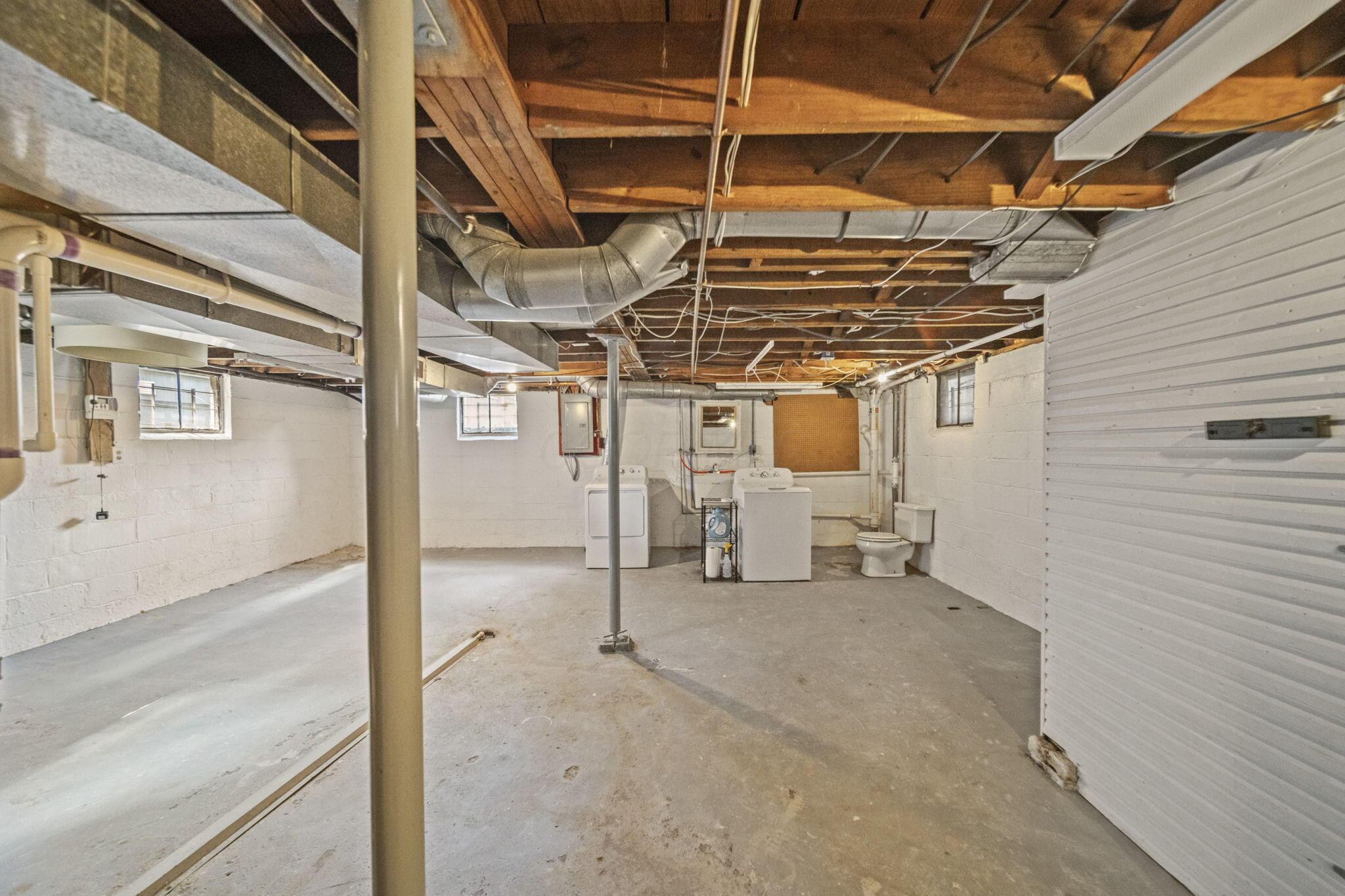 284 E Kossuth Street Property Photo 55