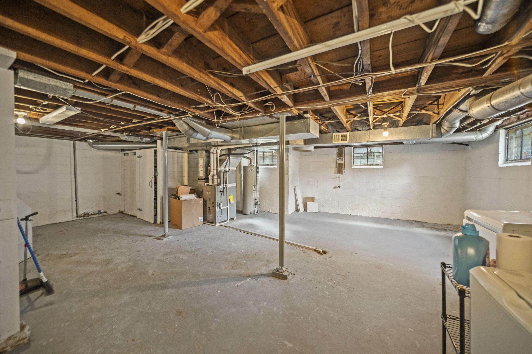 284 E Kossuth Street Property Photo 56