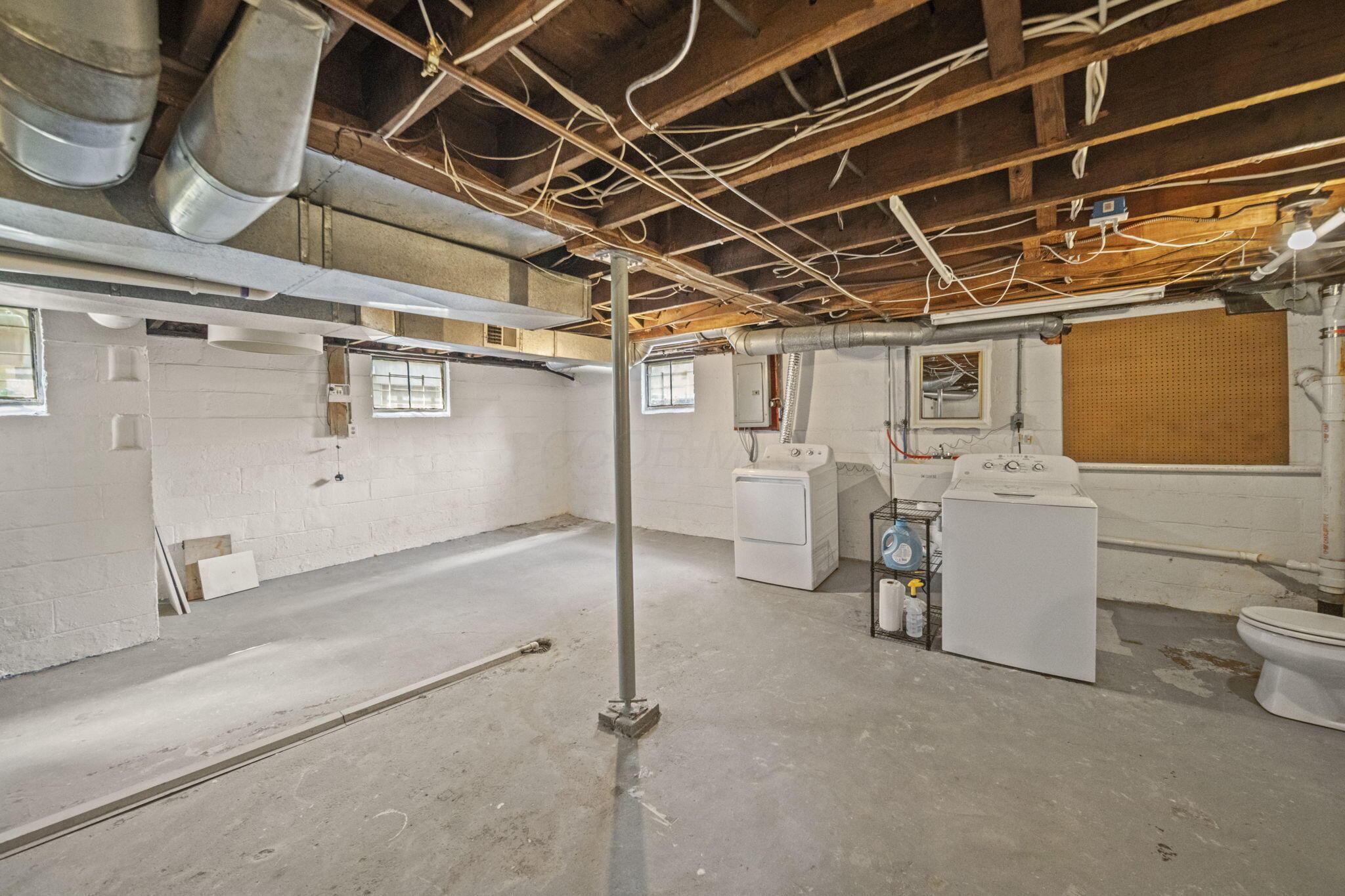 284 E Kossuth Street Property Photo 59