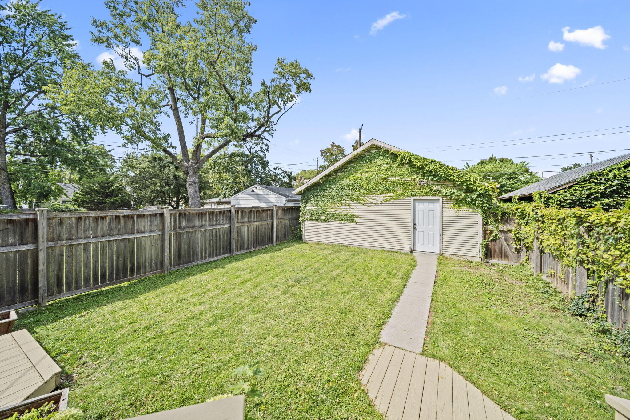 284 E Kossuth Street Property Photo 67