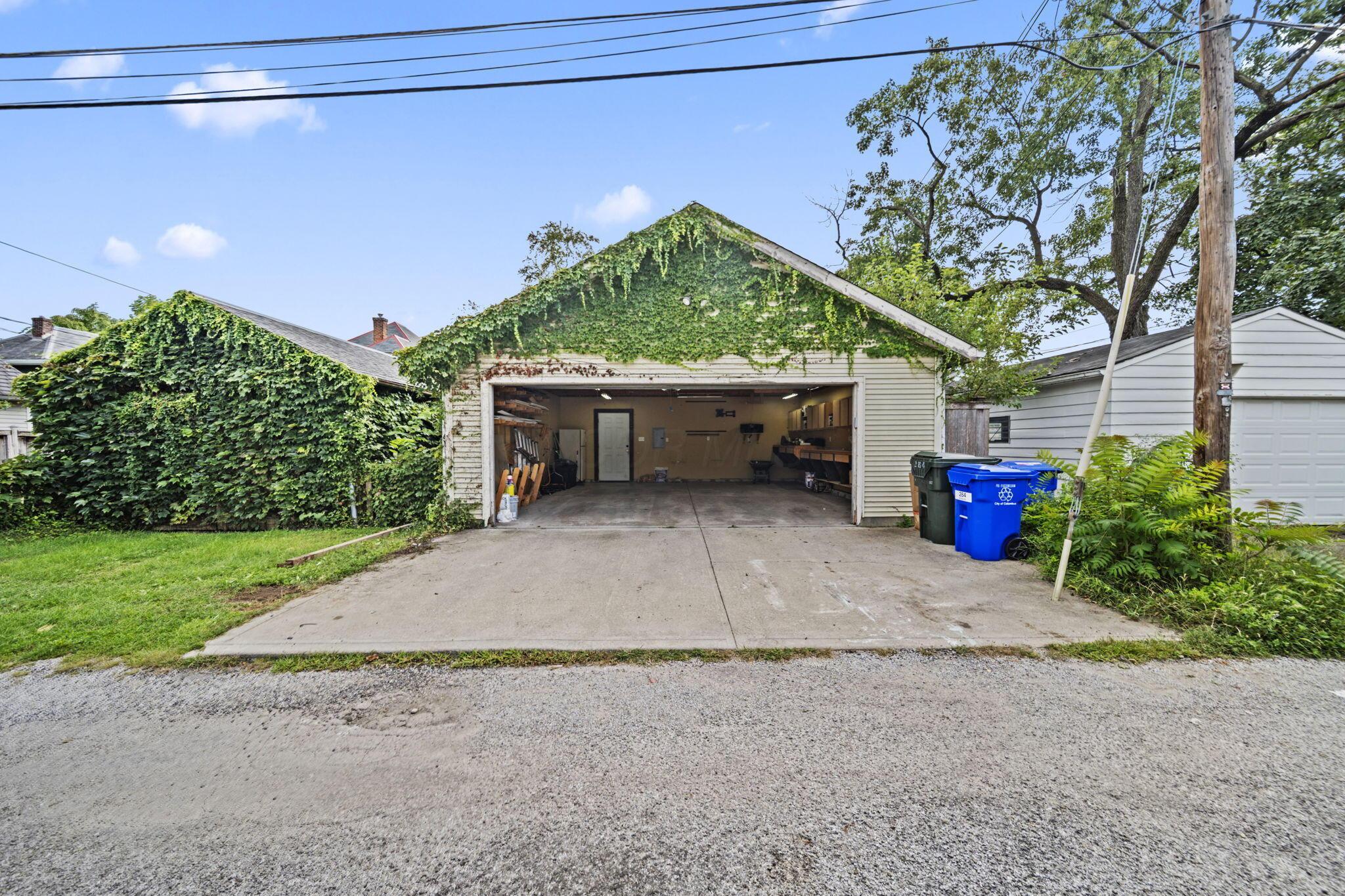 284 E Kossuth Street Property Photo 70