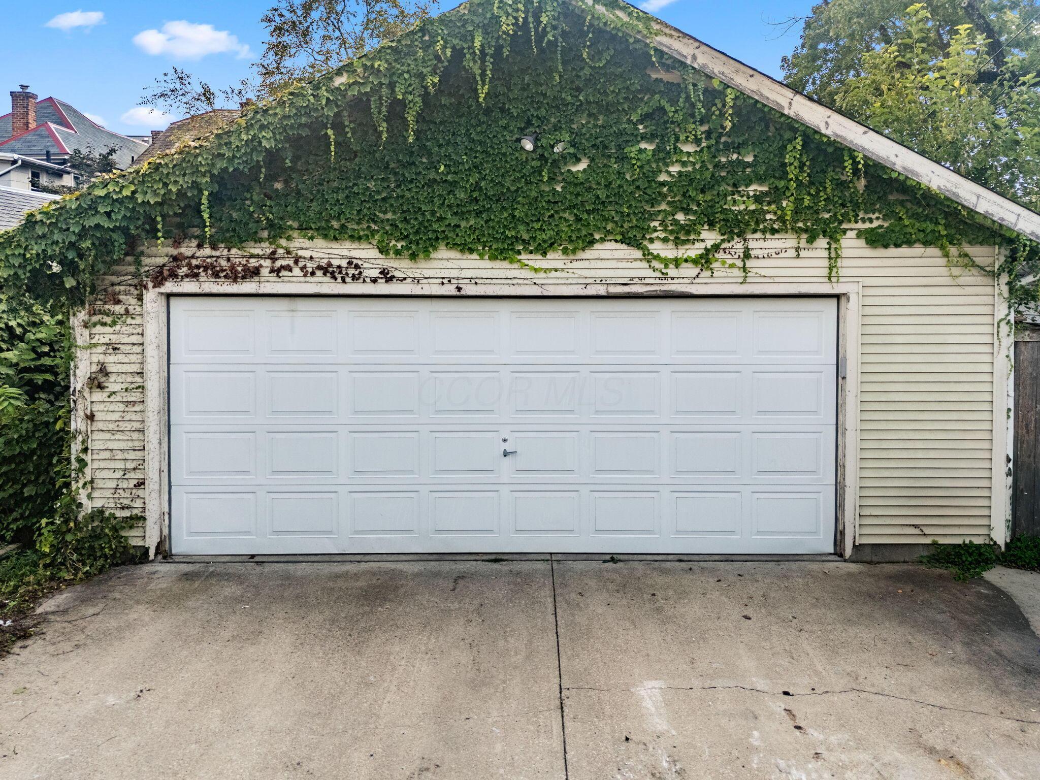 284 E Kossuth Street Property Photo 73