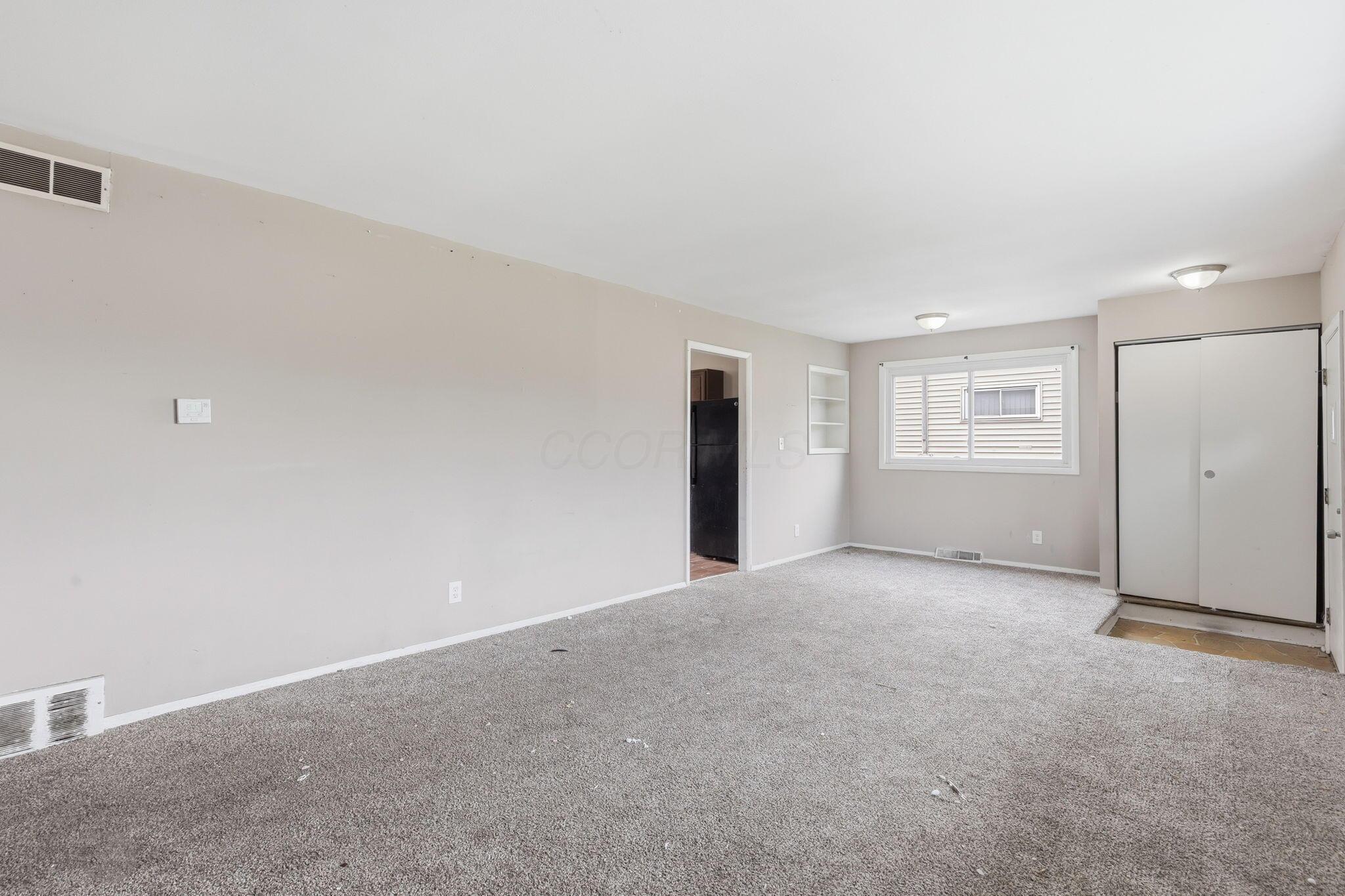 1497 Selkirk Road Property Photo 6