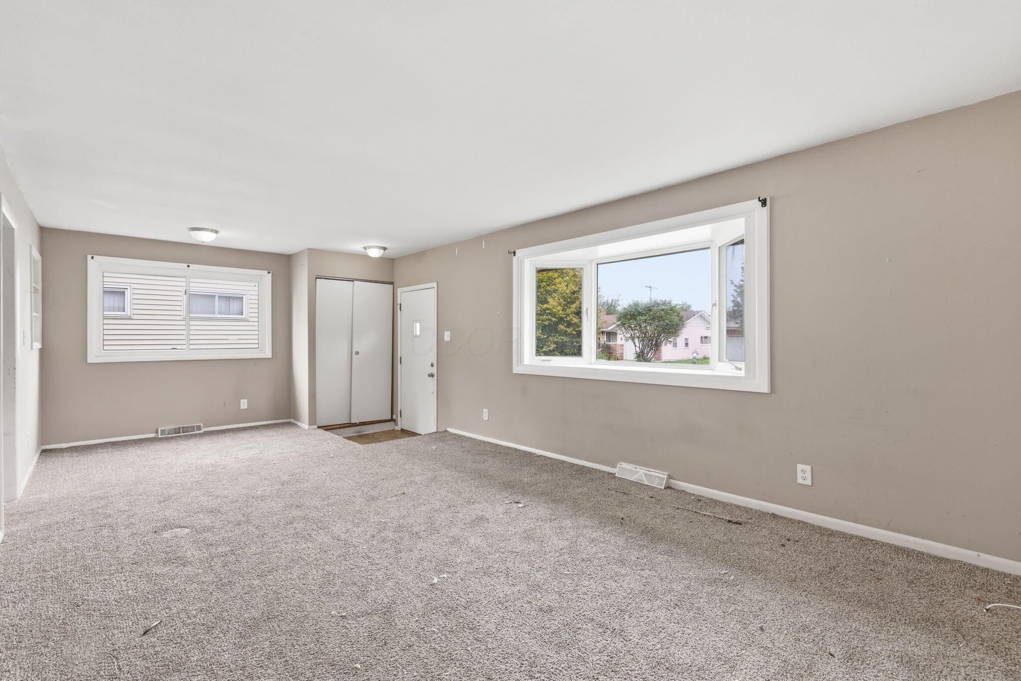 1497 Selkirk Road Property Photo 15