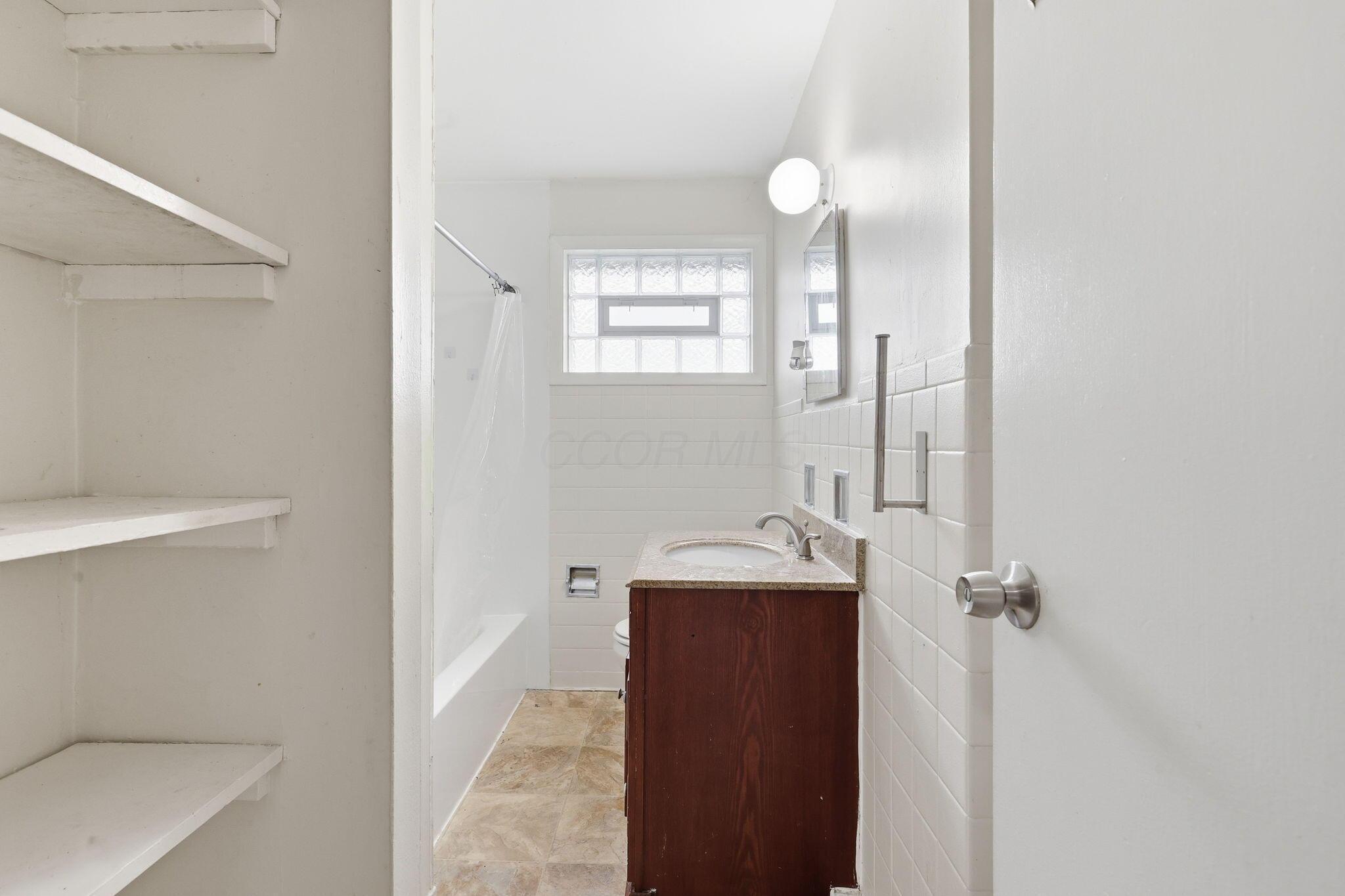 1497 Selkirk Road Property Photo 24