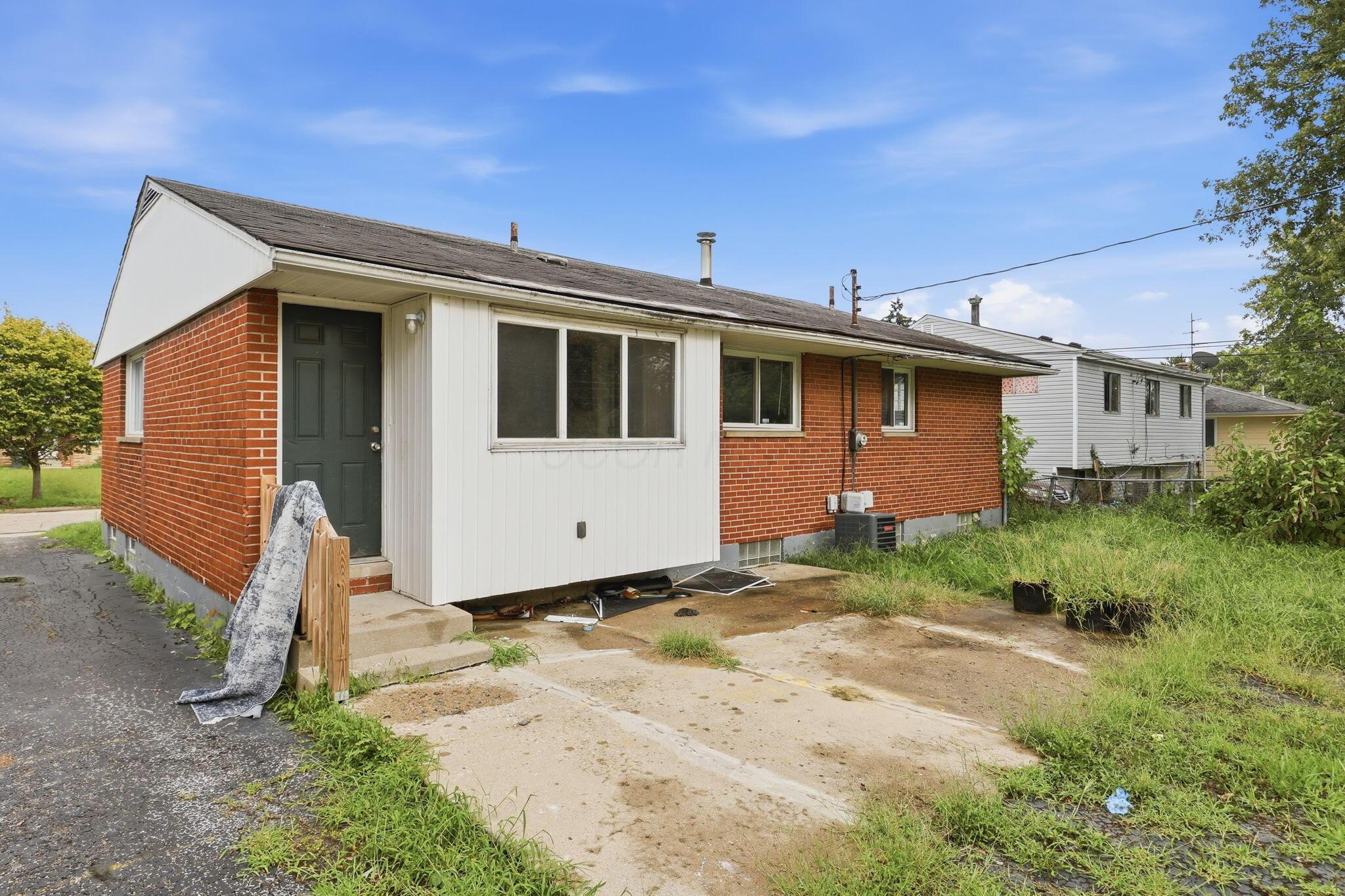 1497 Selkirk Road Property Photo 28