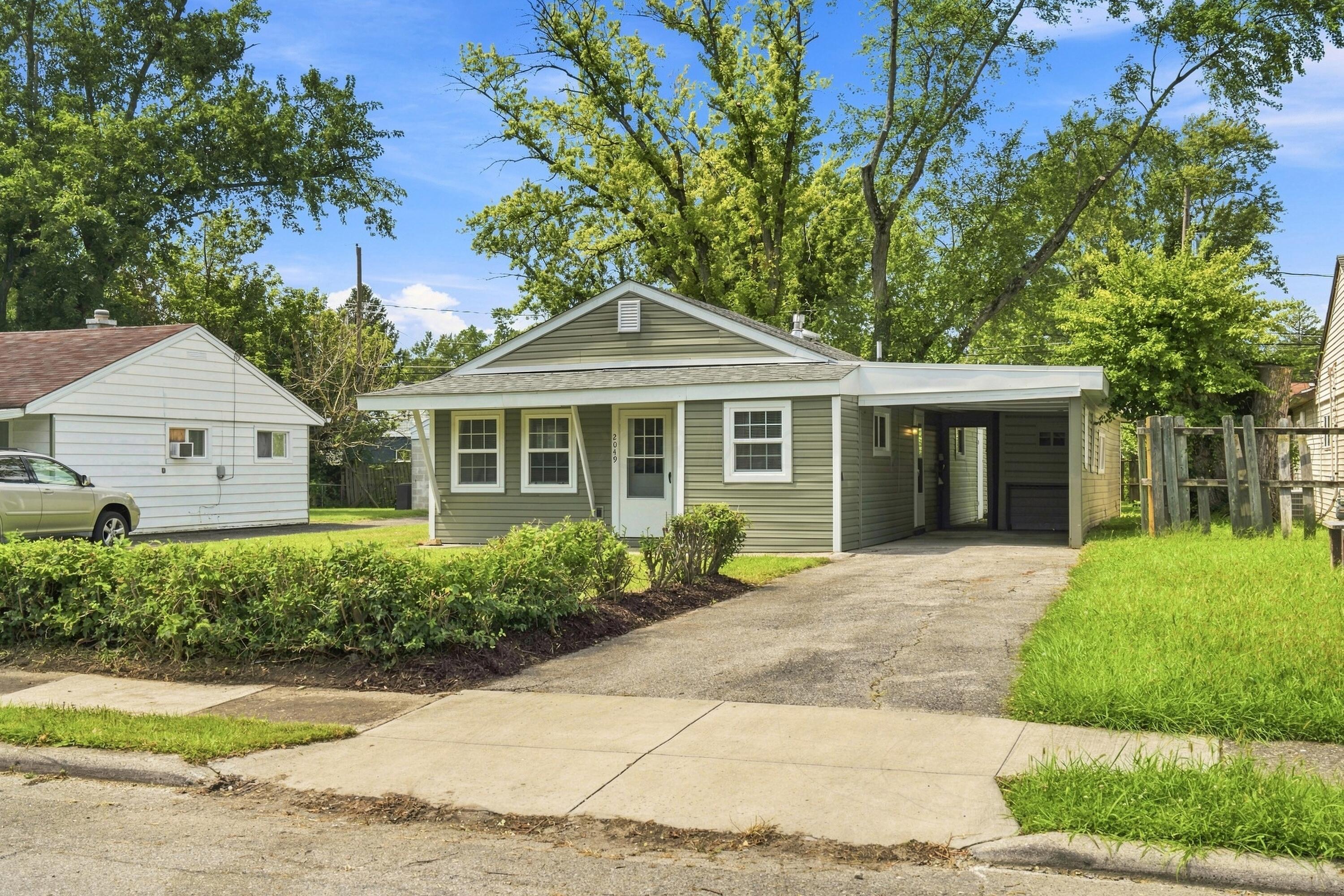 2049 Jermain Drive Property Photo 2
